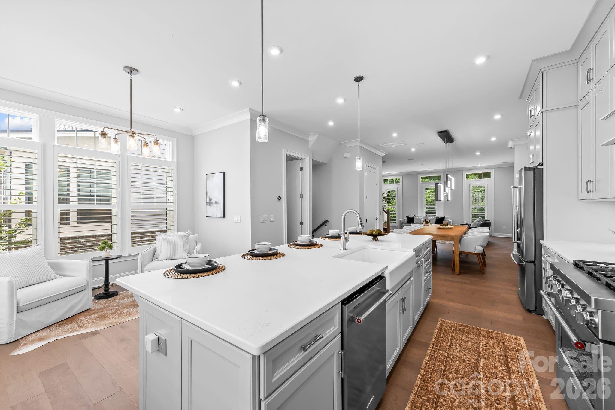 2525 Deacon Avenue — Charlotte