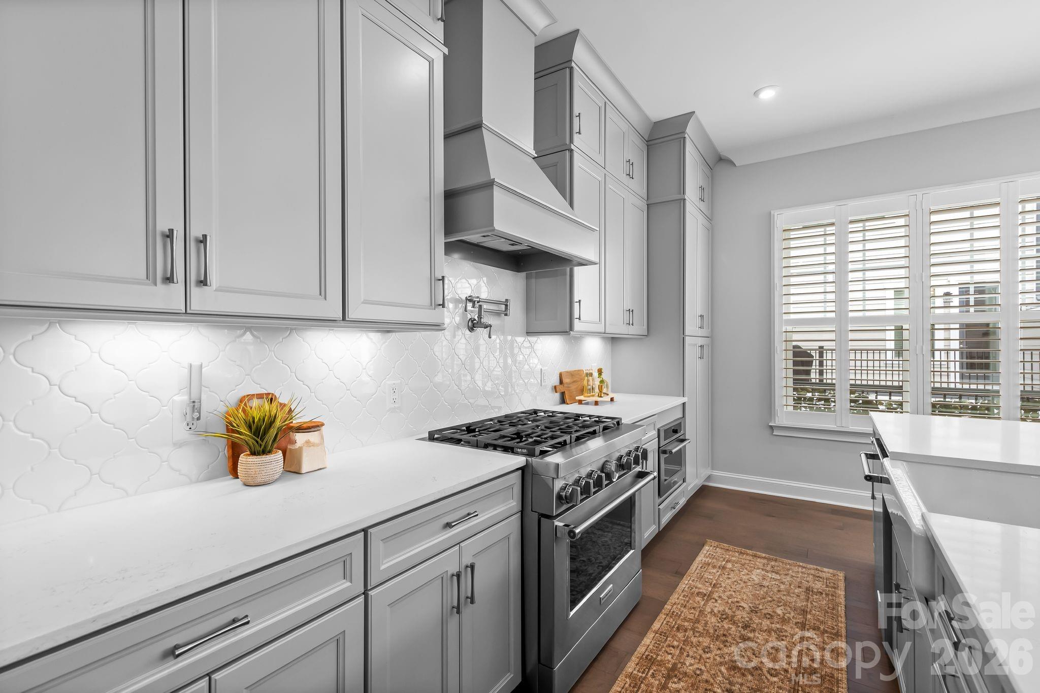 2525 Deacon Avenue — Charlotte