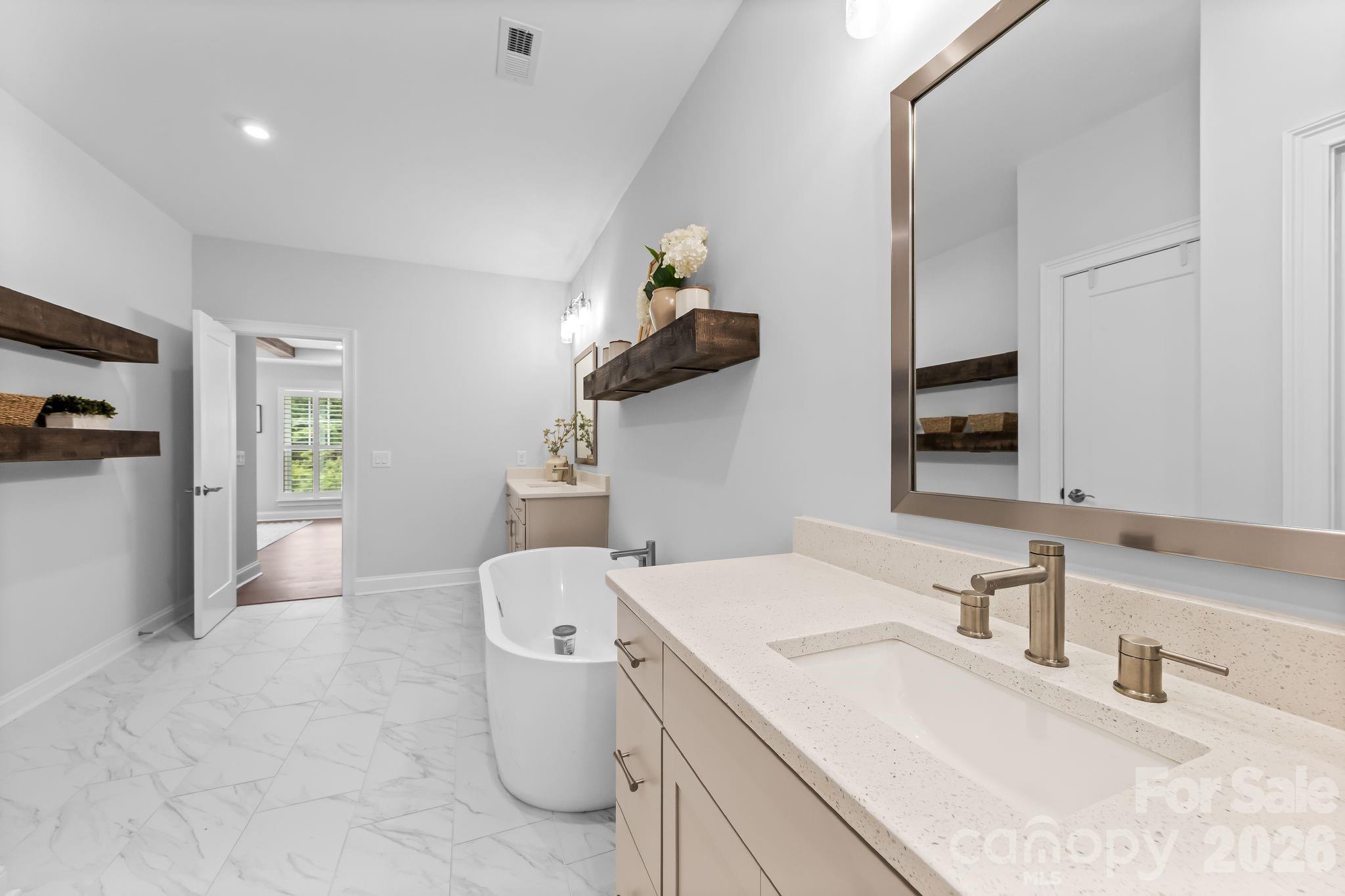 2525 Deacon Avenue — Charlotte
