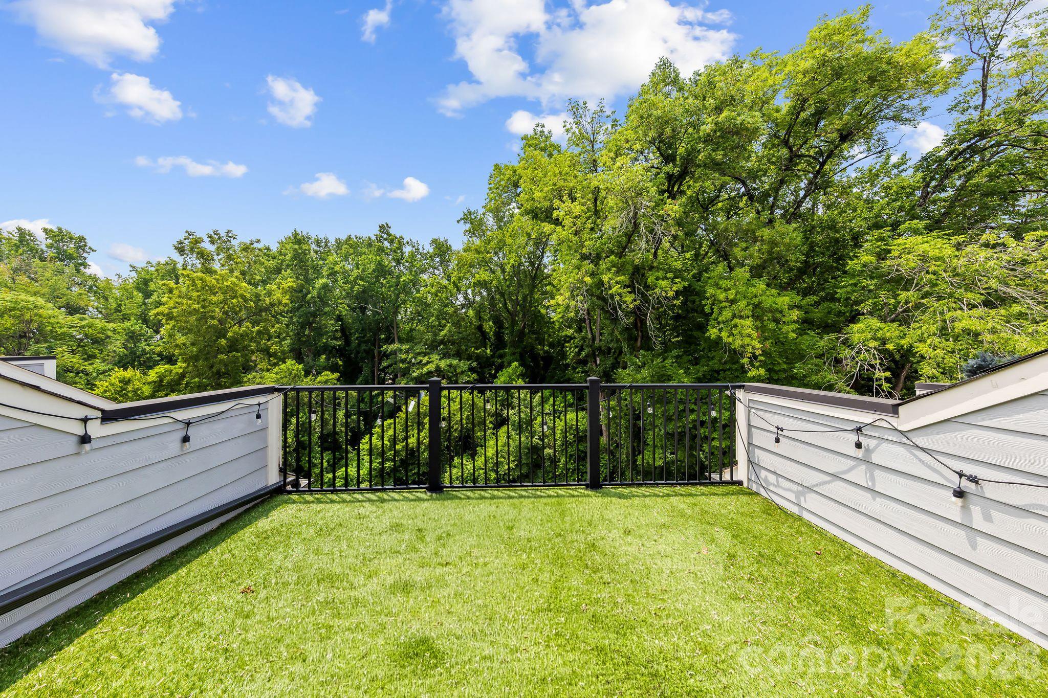 2525 Deacon Avenue — Charlotte