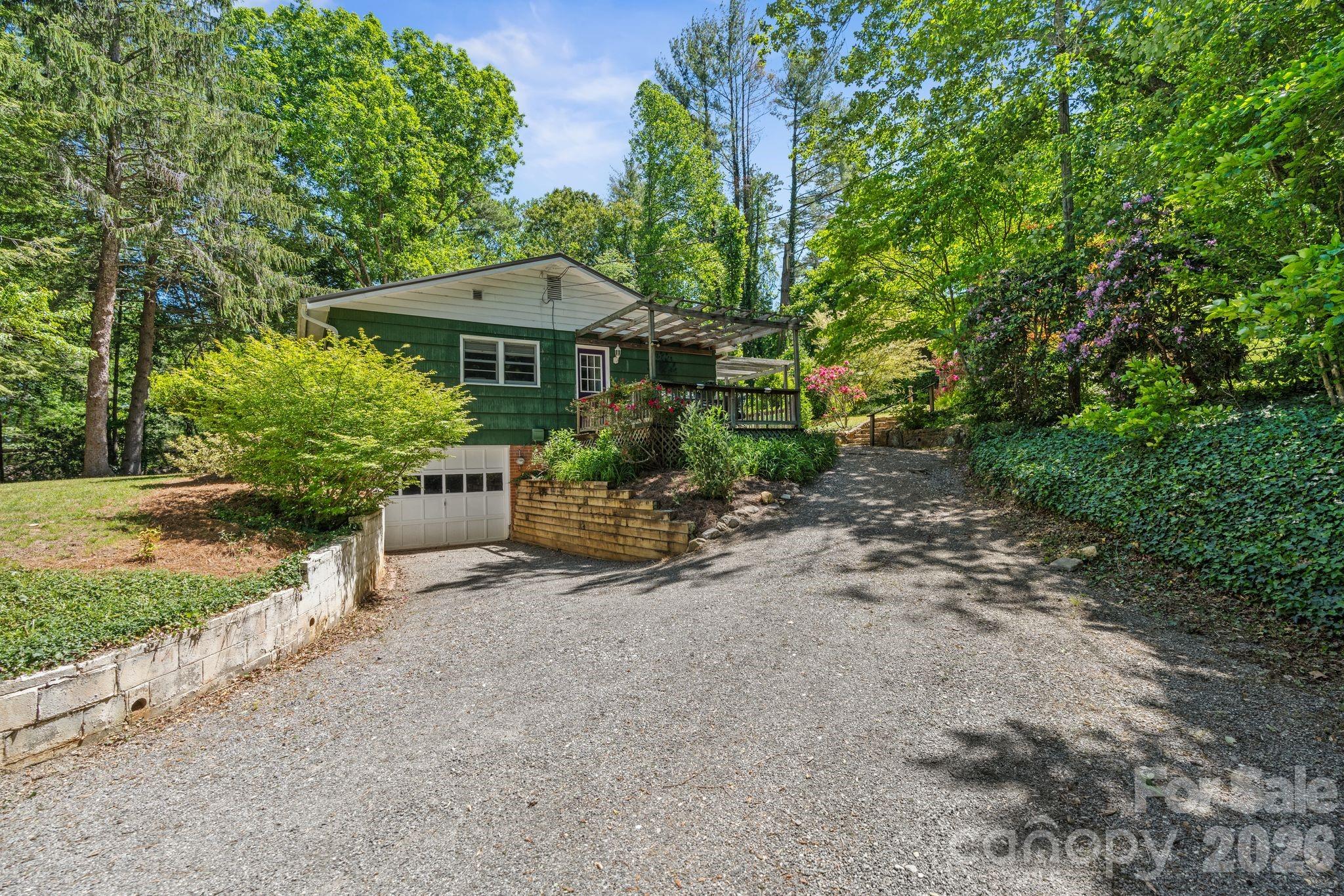 281 Rose Hill Road — Asheville