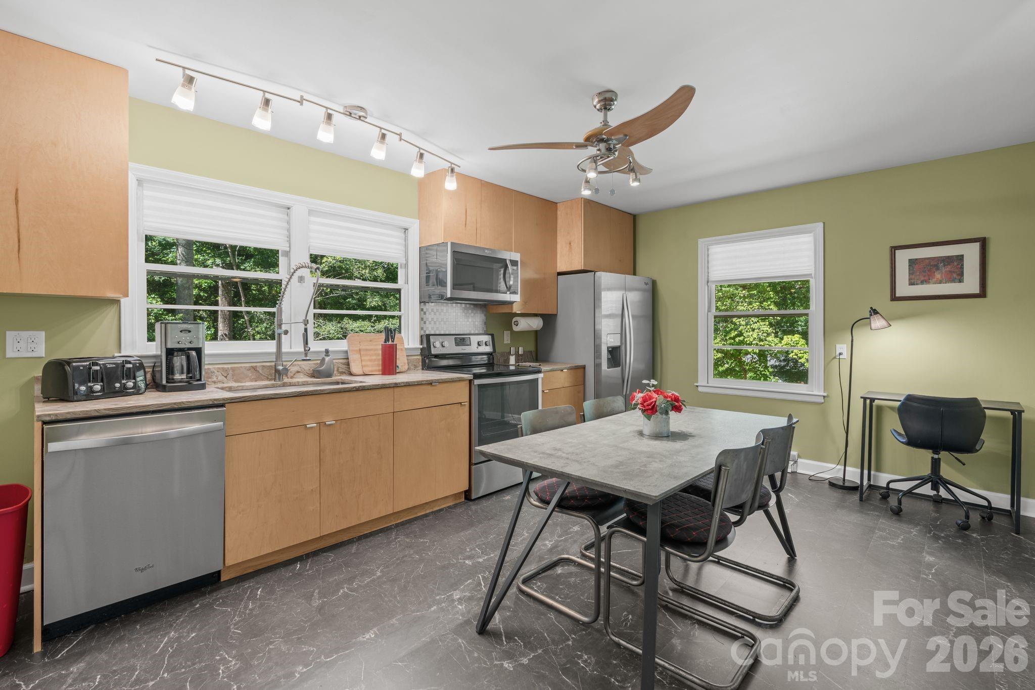 281 Rose Hill Road — Asheville