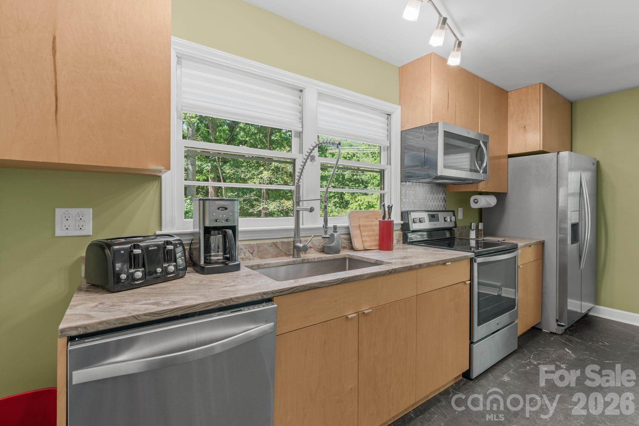281 Rose Hill Road — Asheville