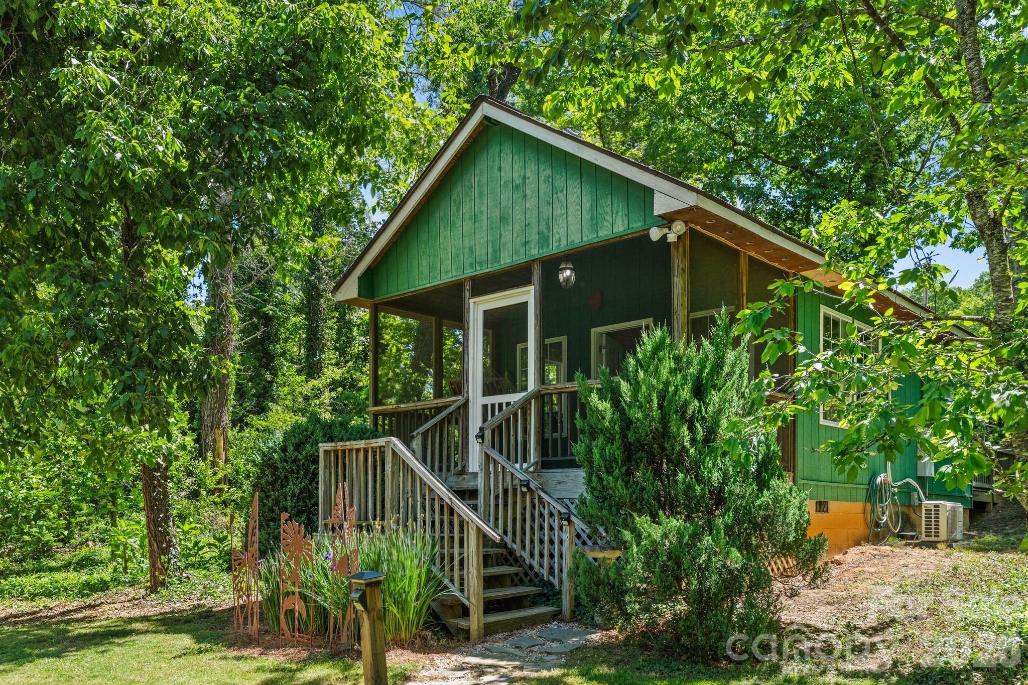 281 Rose Hill Road — Asheville