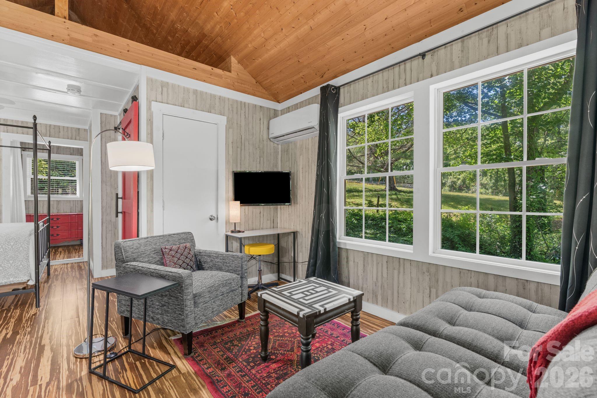 281 Rose Hill Road — Asheville