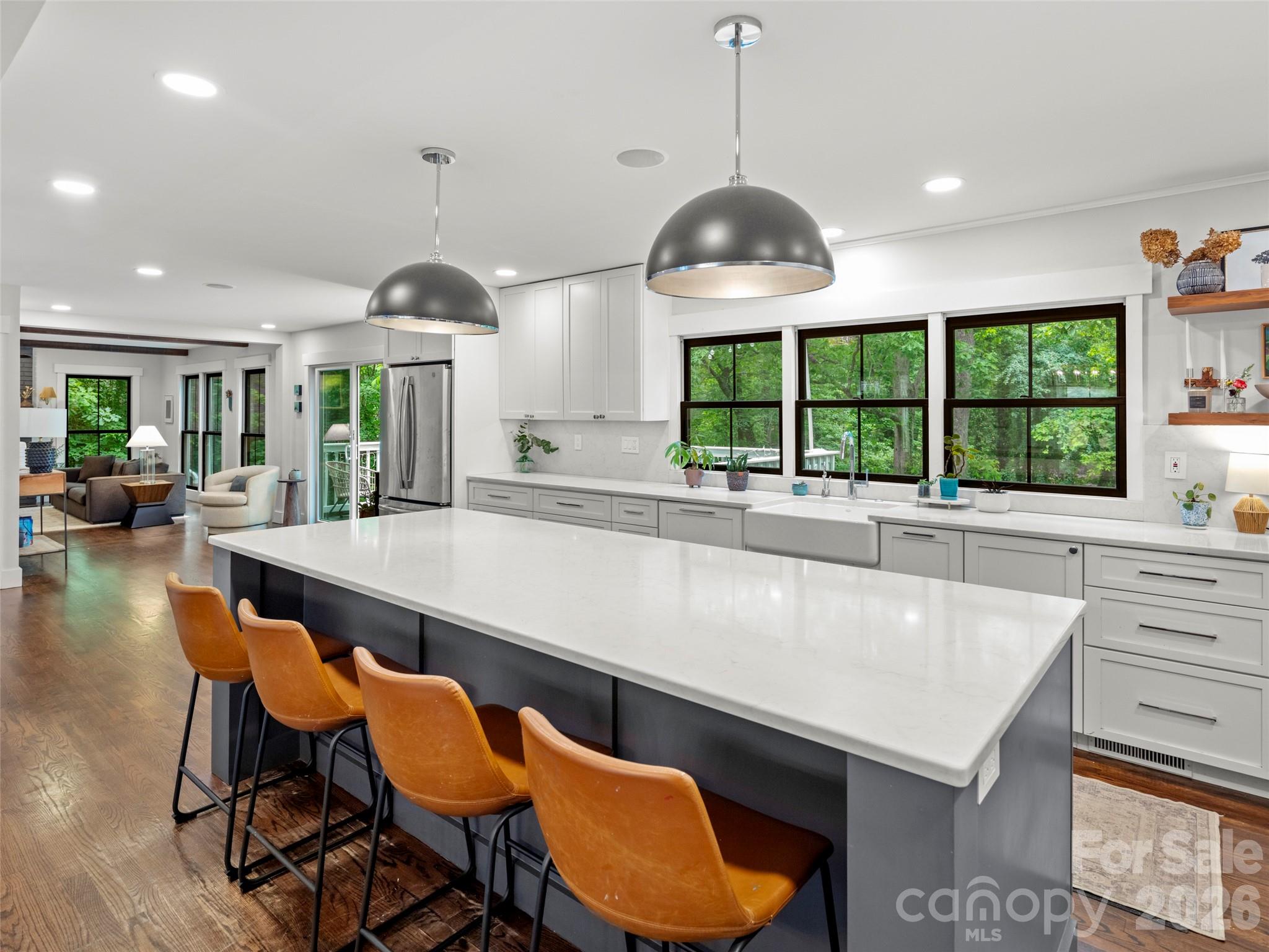 1130 New Castle Court — Asheville