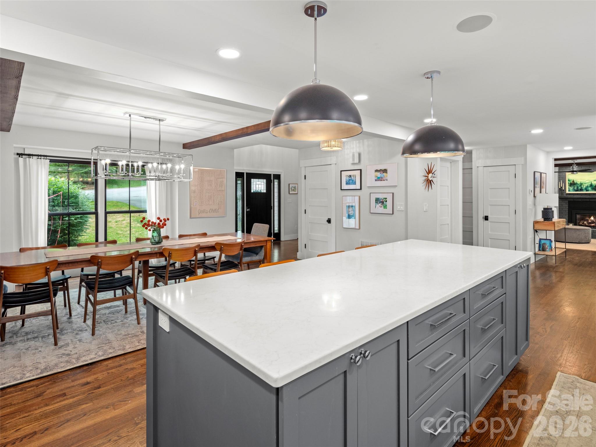 1130 New Castle Court — Asheville