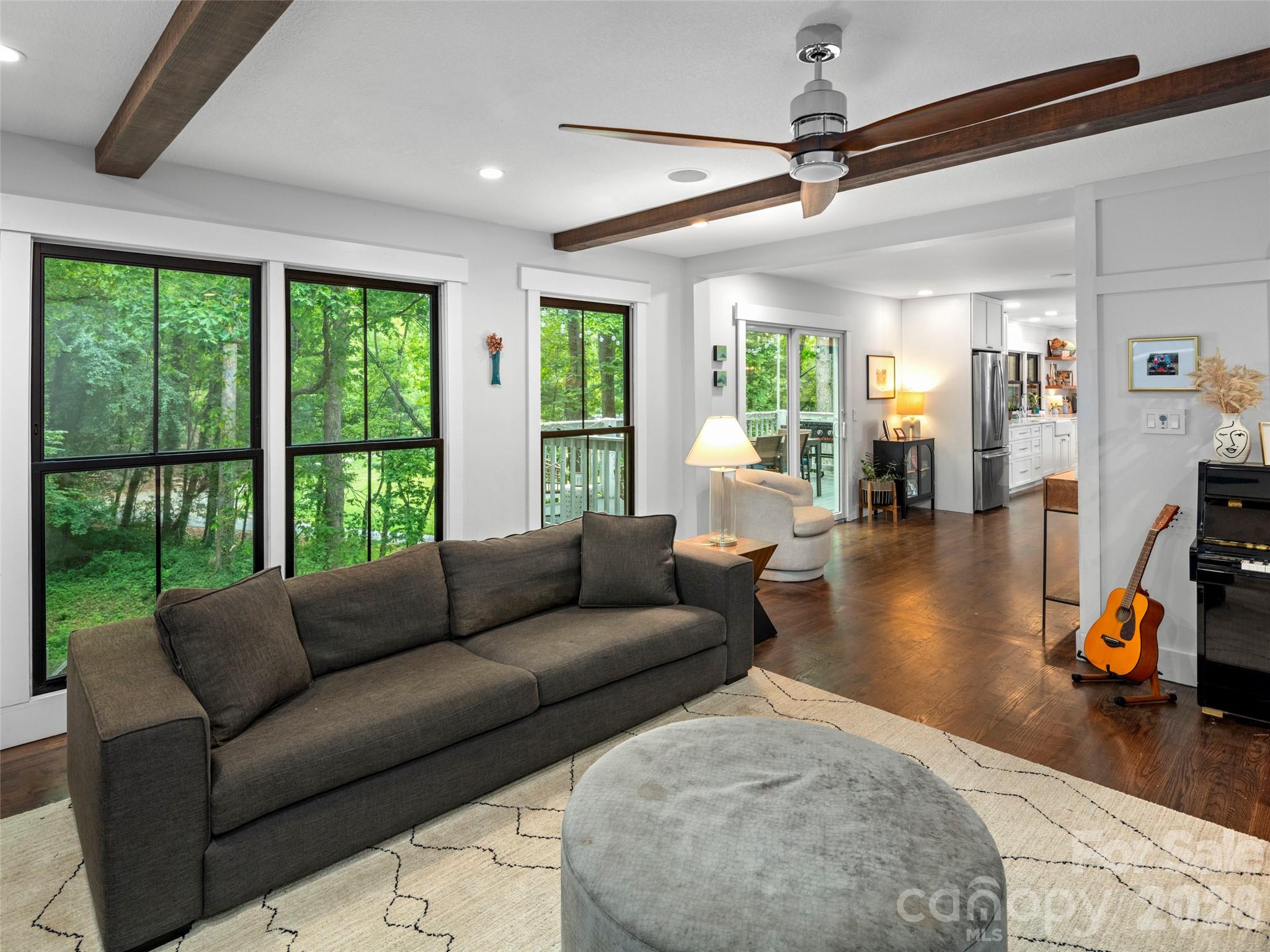 1130 New Castle Court — Asheville