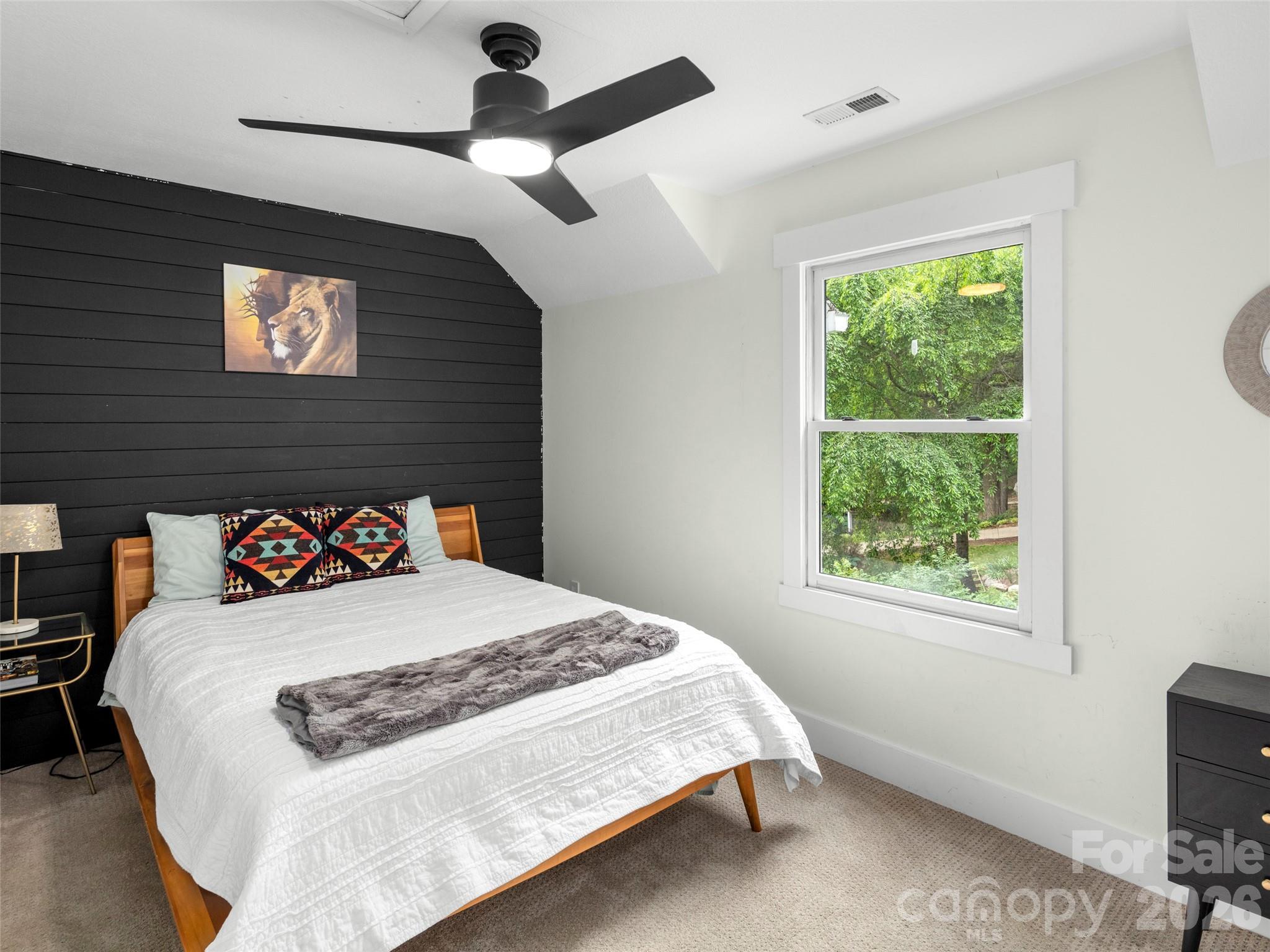 1130 New Castle Court — Asheville