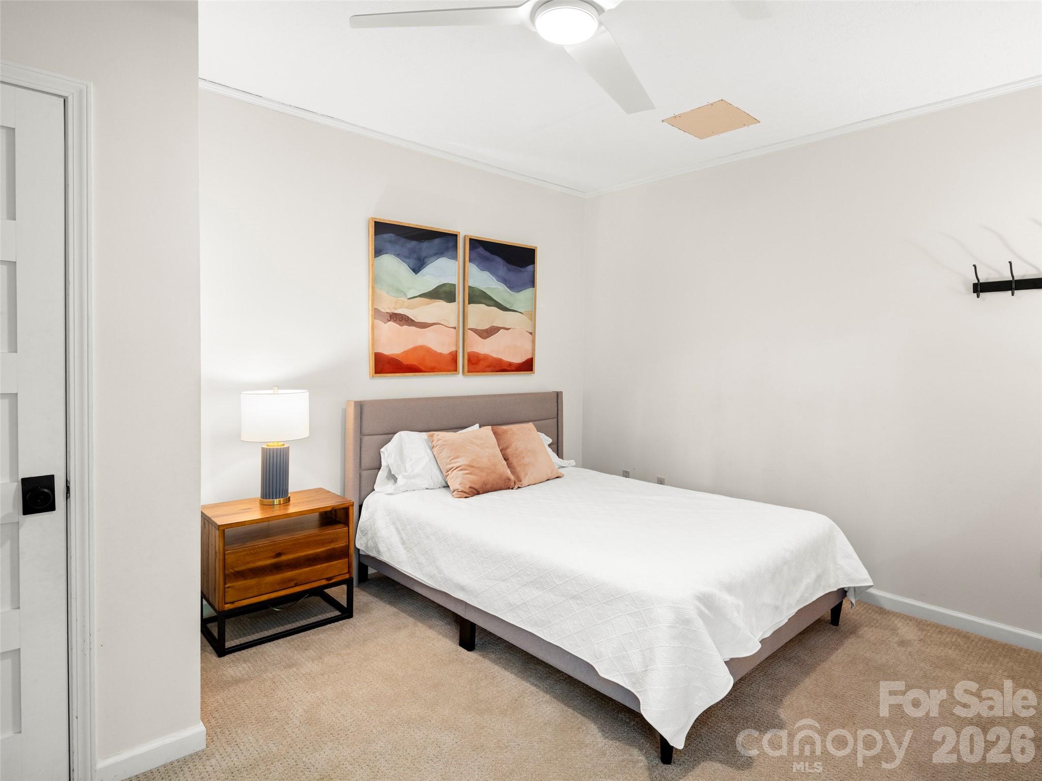 1130 New Castle Court — Asheville
