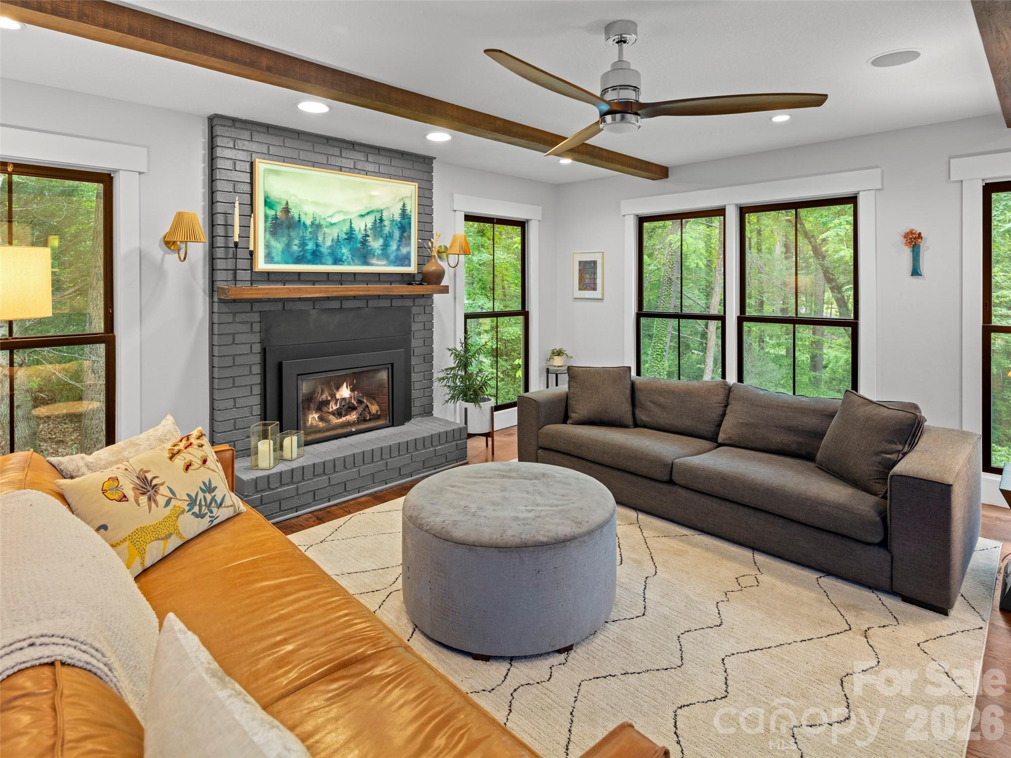 1130 New Castle Court — Asheville