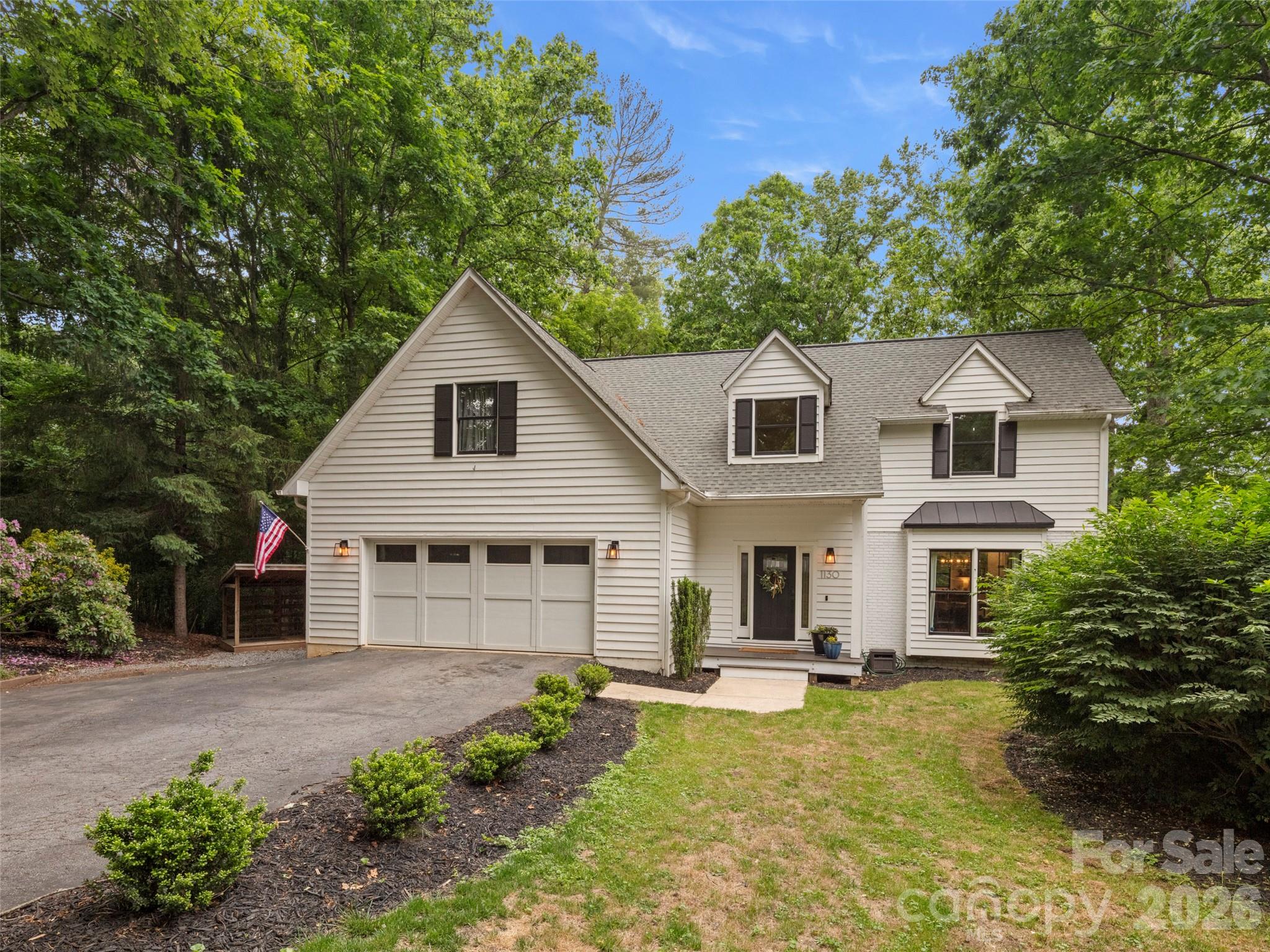 1130 New Castle Court — Asheville