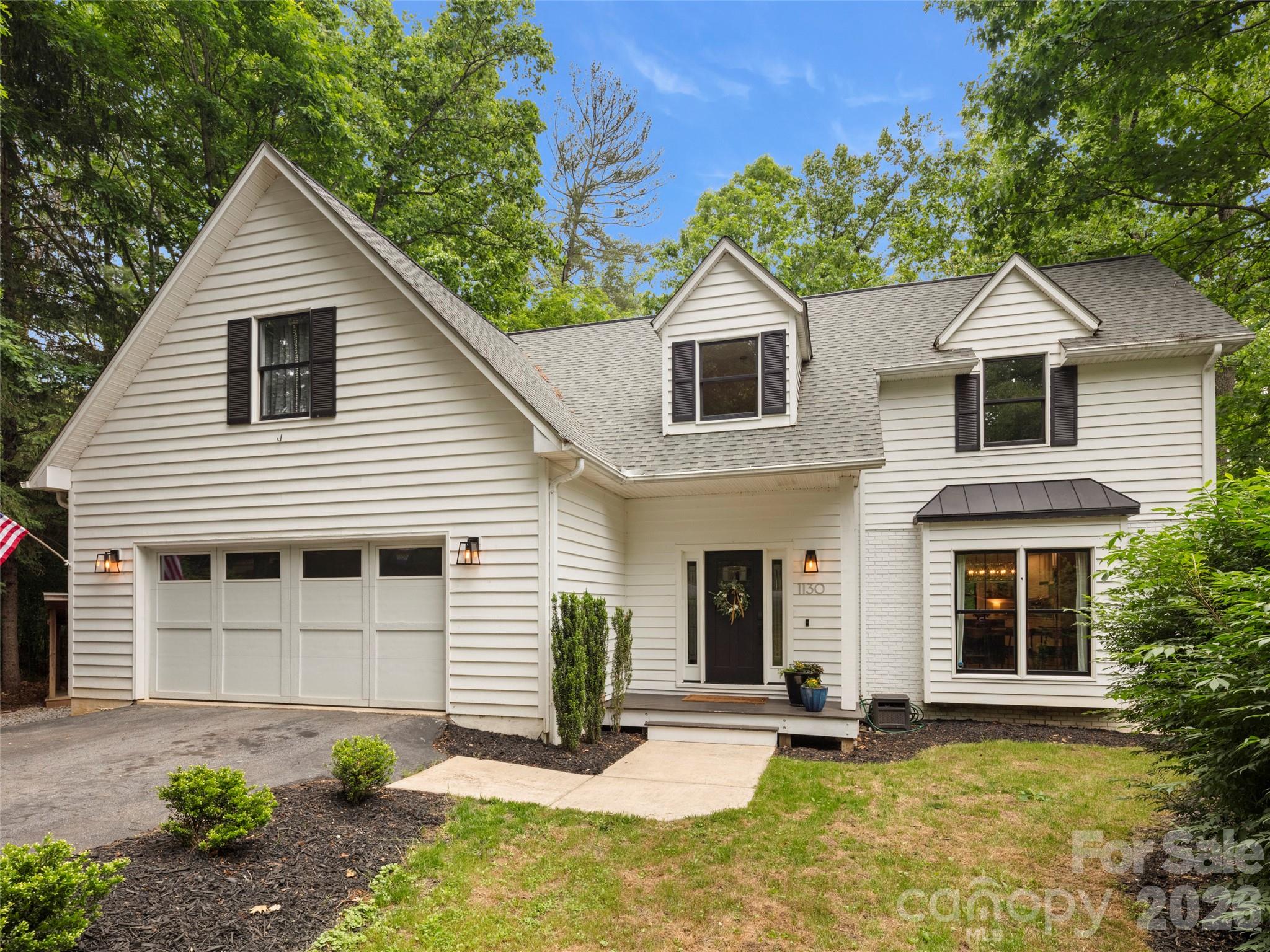 1130 New Castle Court — Asheville