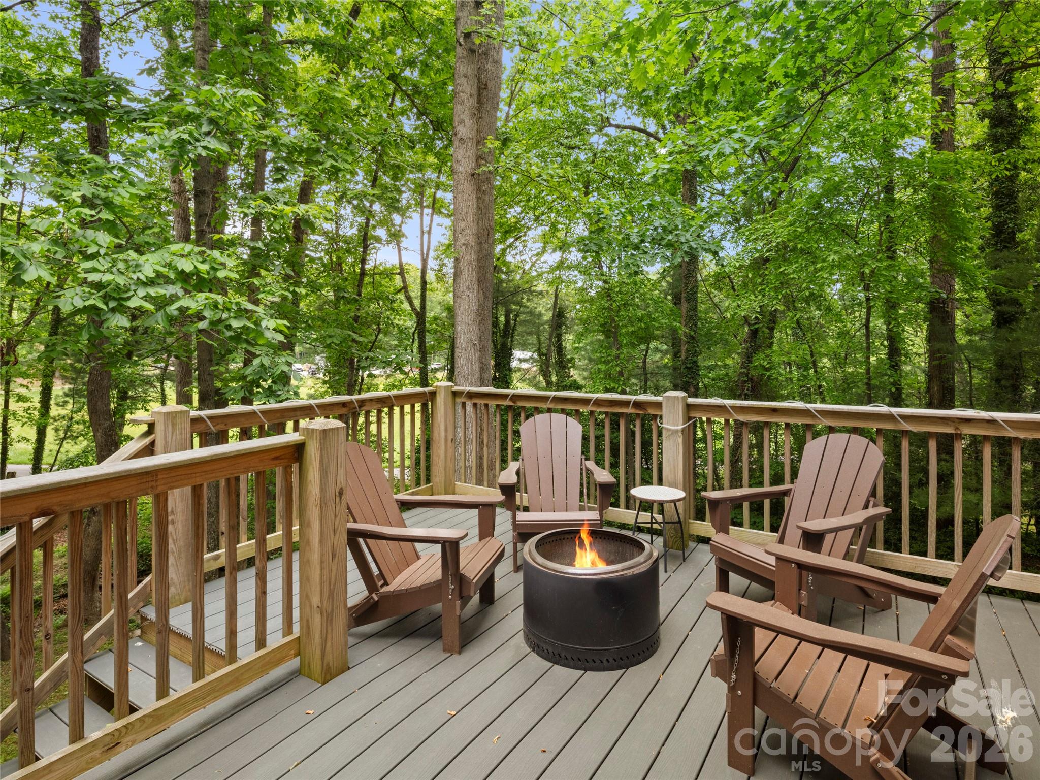 1130 New Castle Court — Asheville