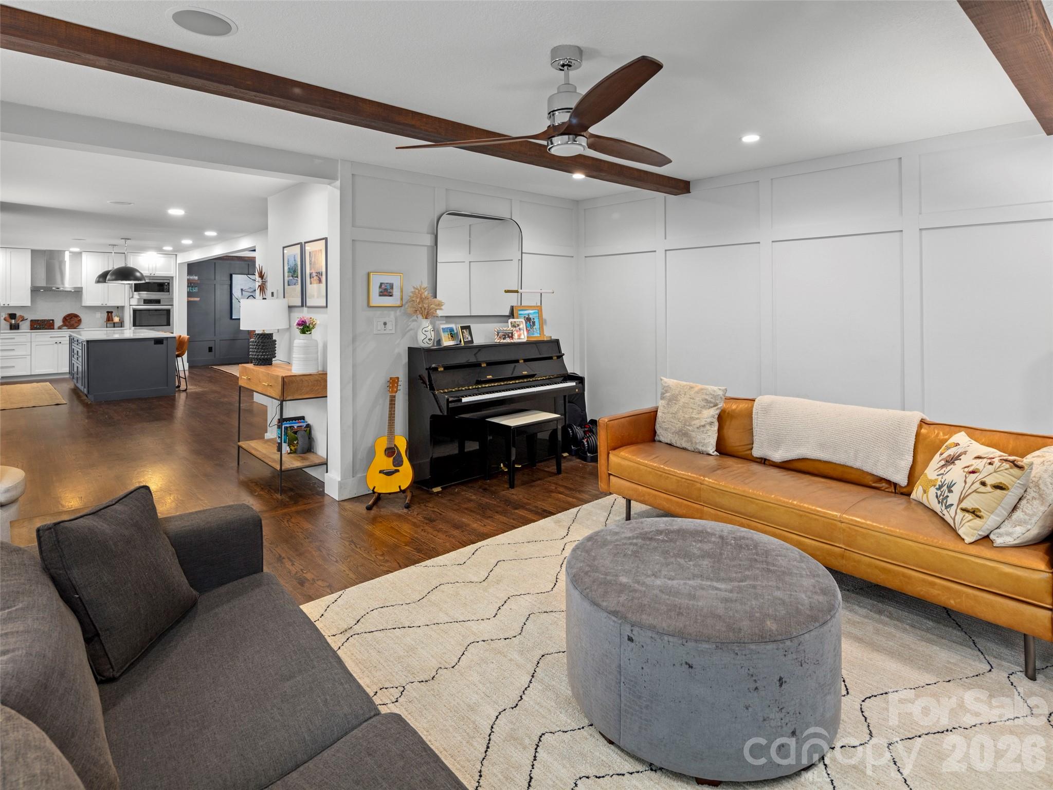 1130 New Castle Court — Asheville