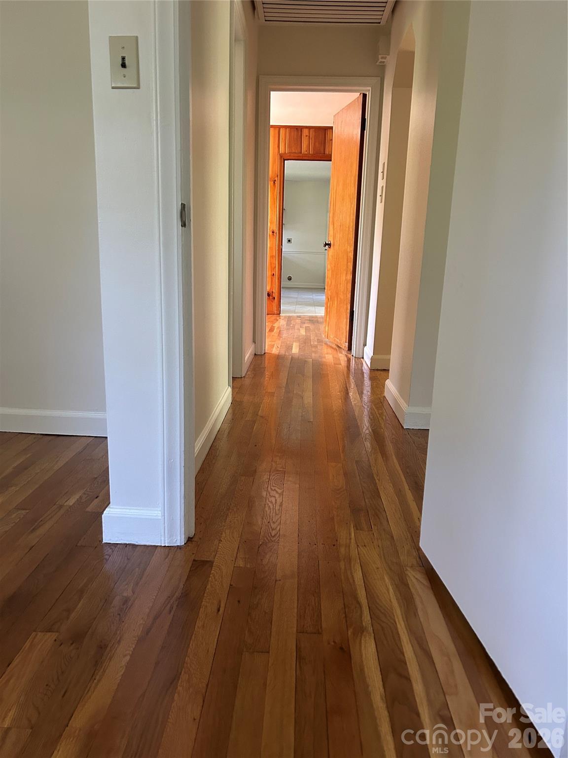 28 S College Street — Weaverville