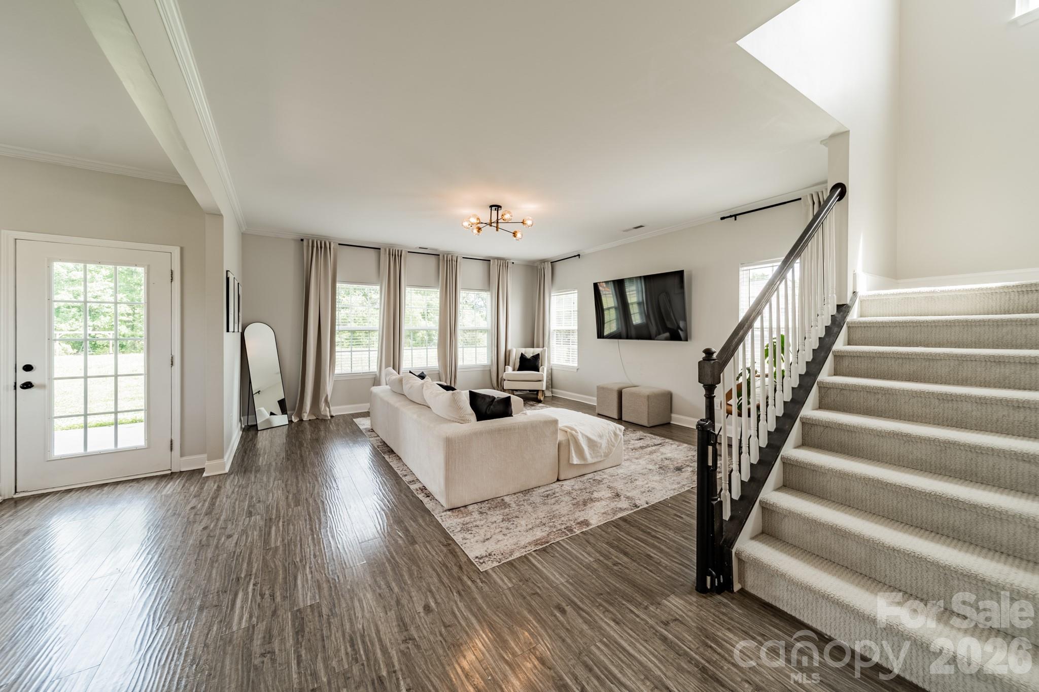 4043 Avis Way — Monroe