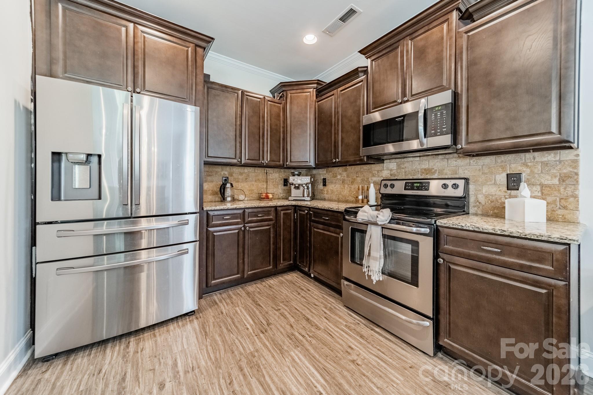 4043 Avis Way — Monroe
