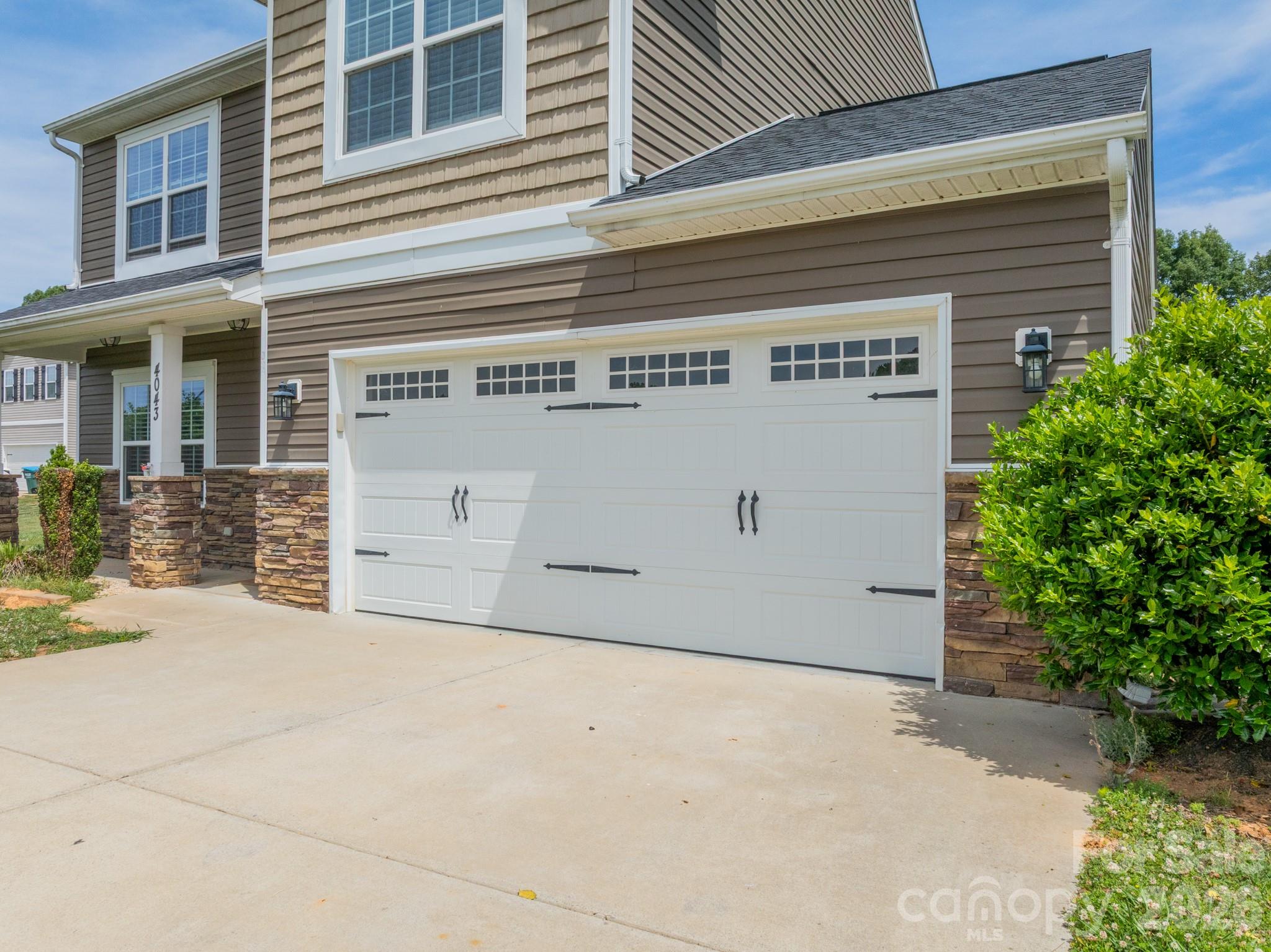 4043 Avis Way — Monroe