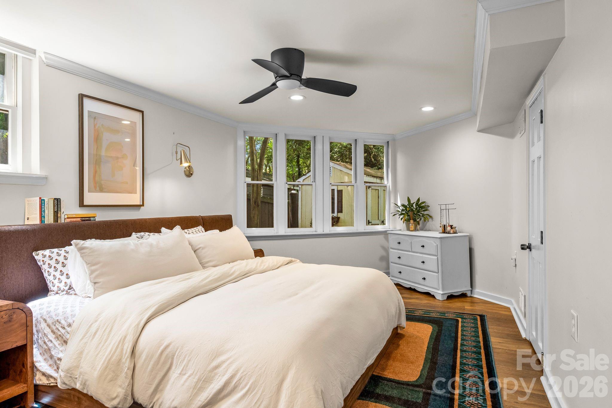 1512 Ideal Way — Charlotte