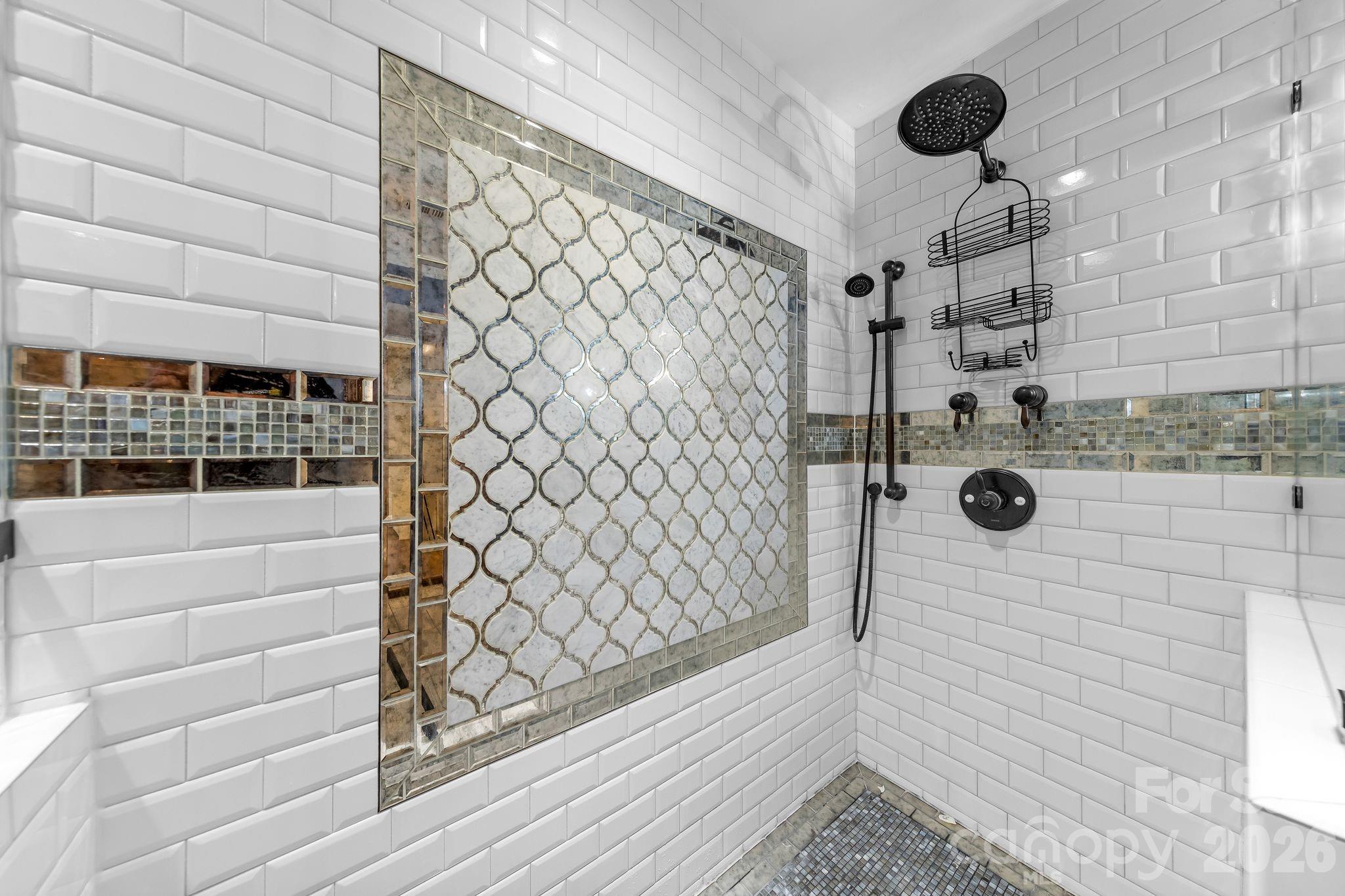 1512 Ideal Way — Charlotte