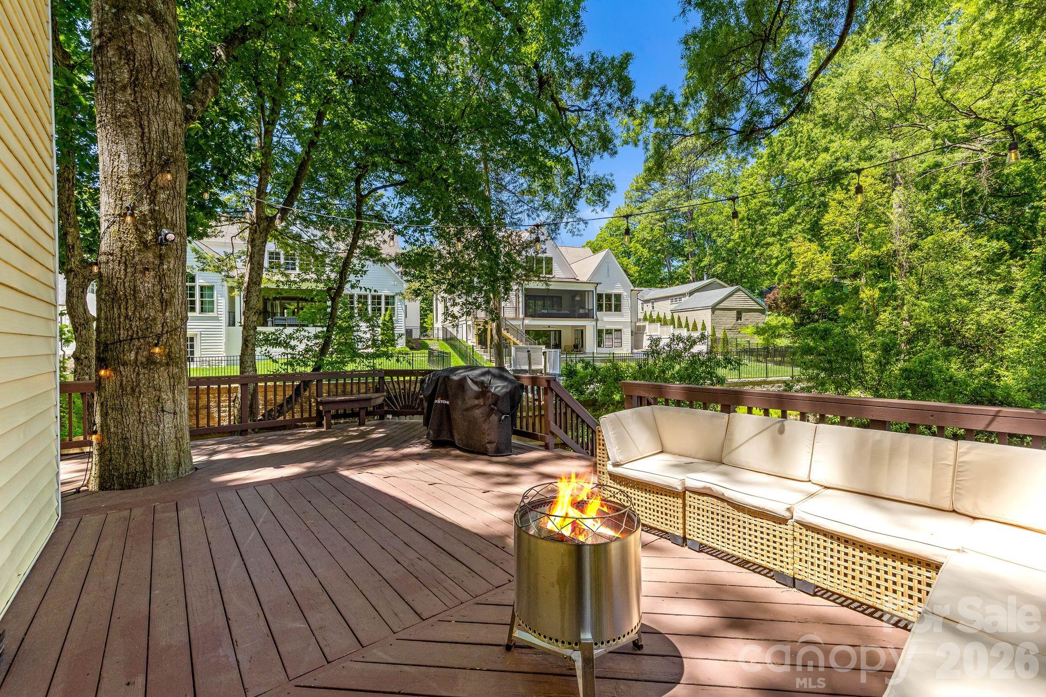 1512 Ideal Way — Charlotte