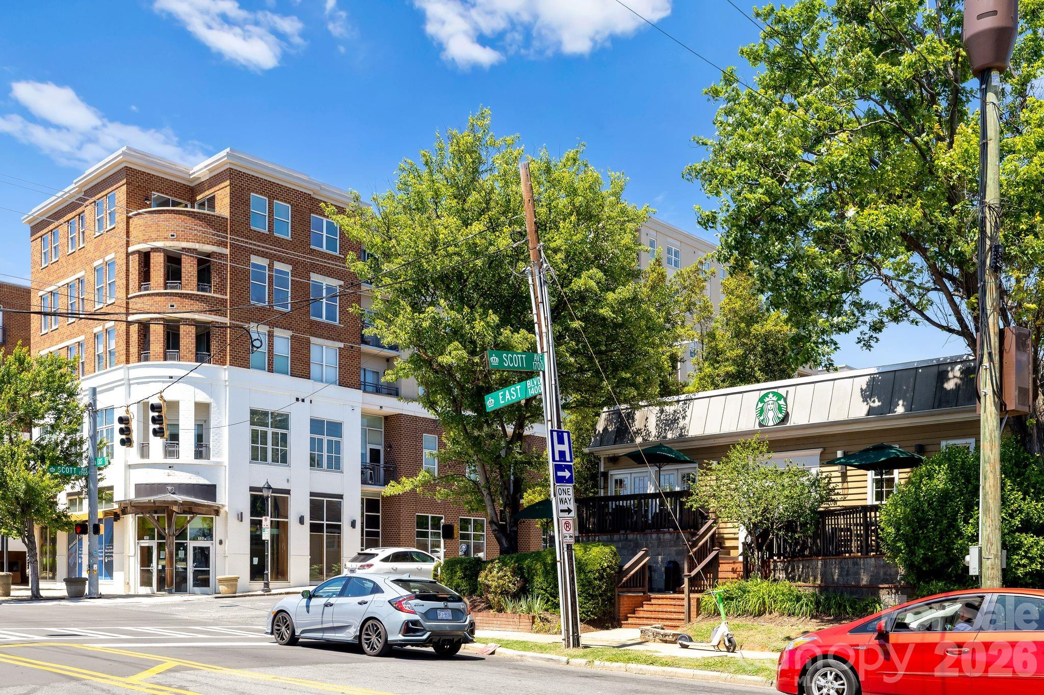 1512 Ideal Way — Charlotte