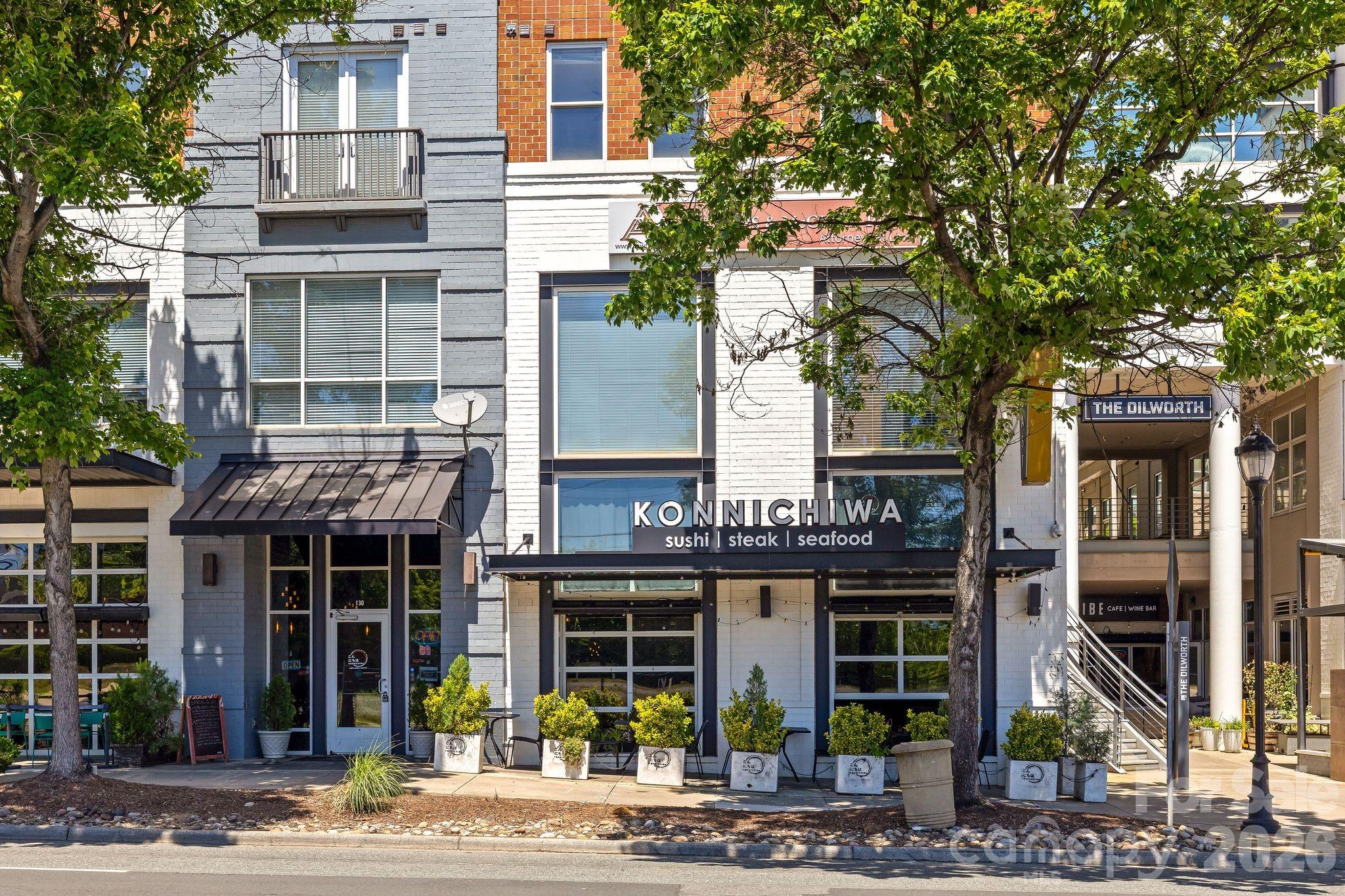 1512 Ideal Way — Charlotte