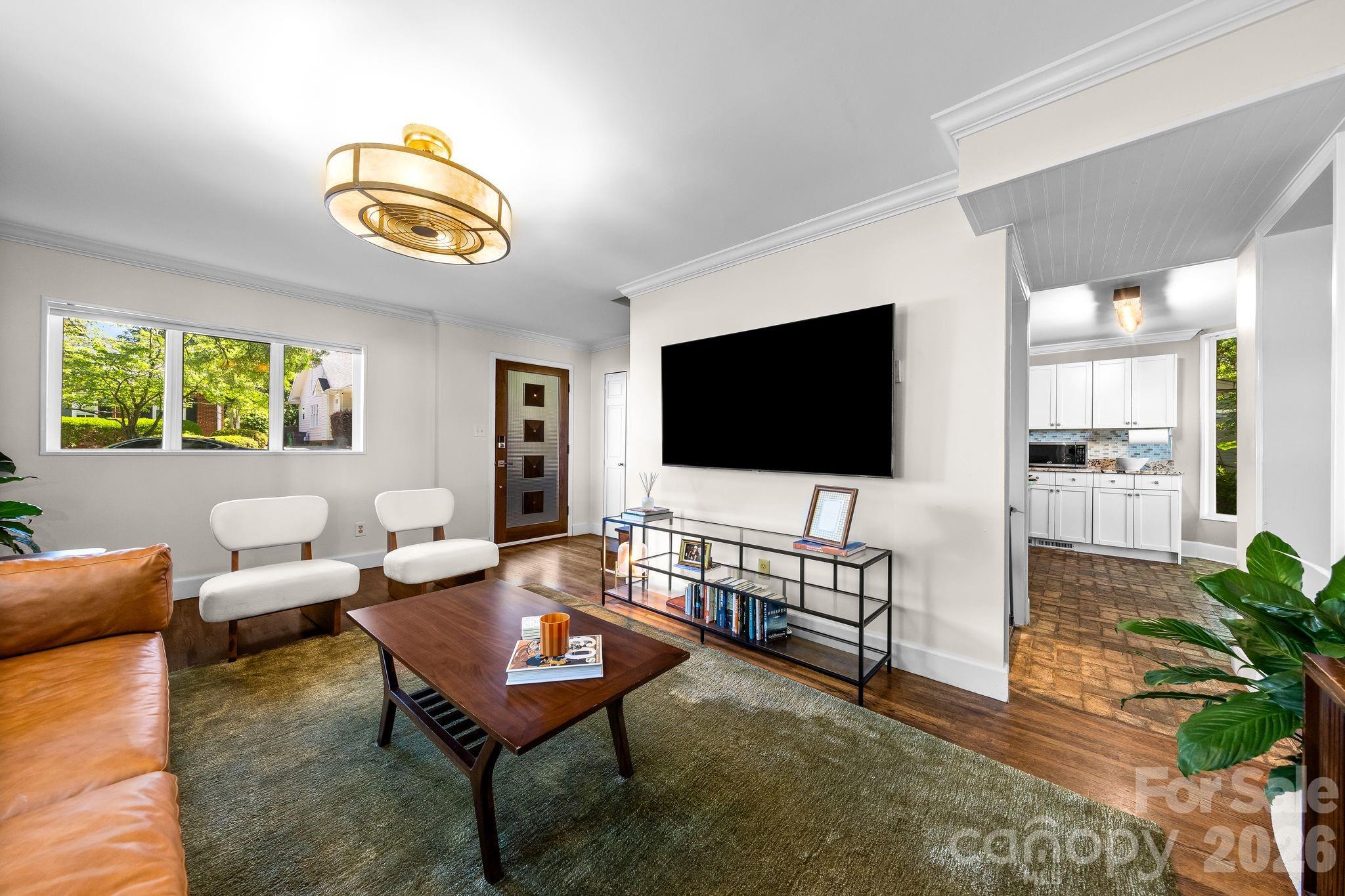 1512 Ideal Way — Charlotte