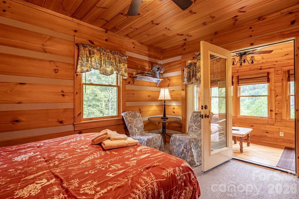 197 Woodby Ridge Road — Vilas