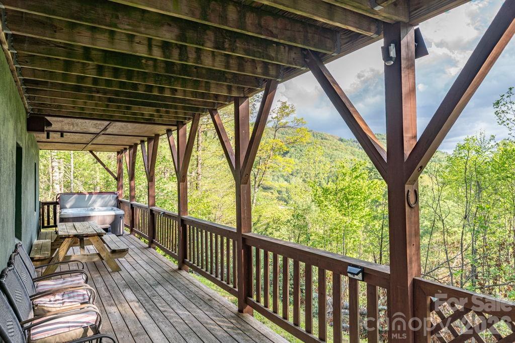 197 Woodby Ridge Road — Vilas