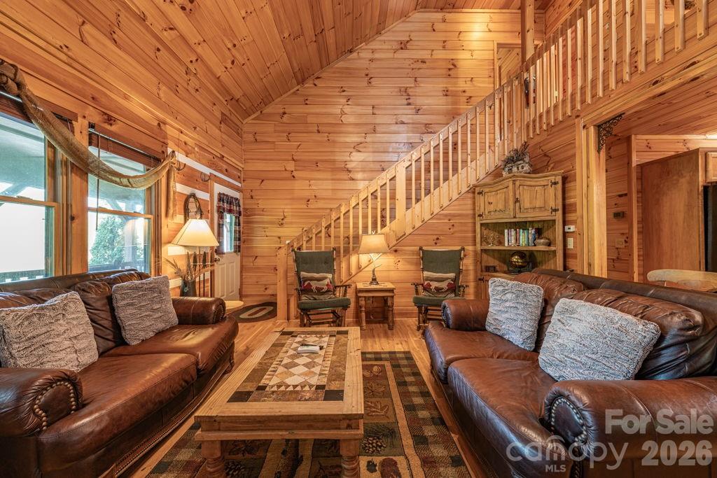 197 Woodby Ridge Road — Vilas
