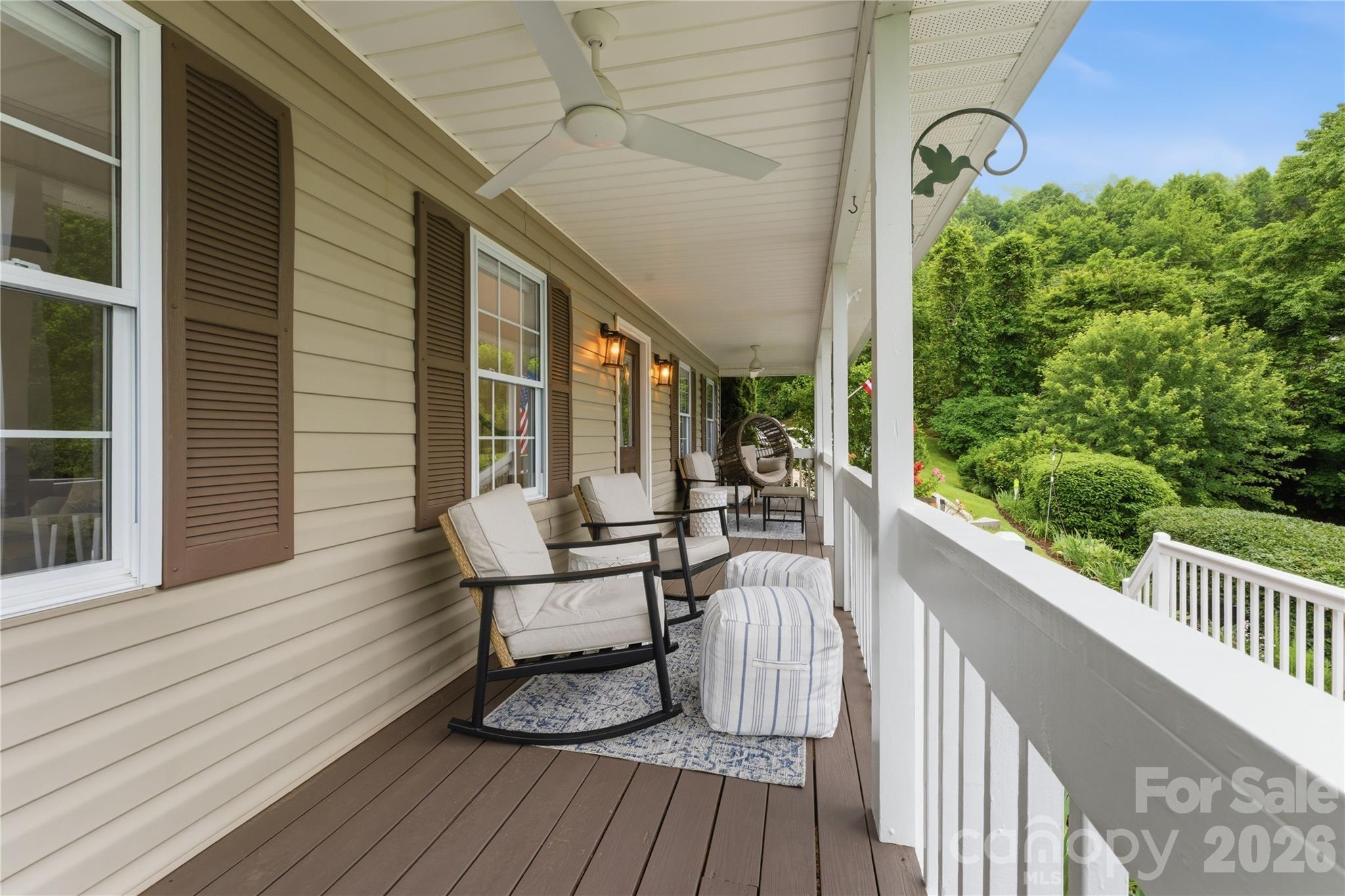 15 Racoon Point — Canton