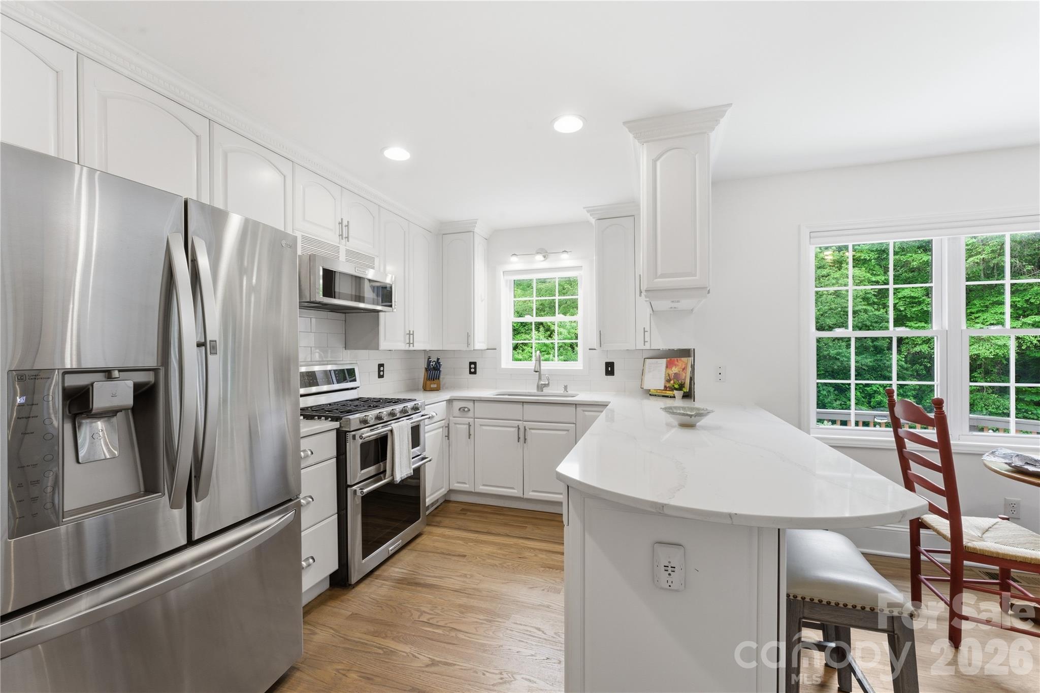 15 Racoon Point — Canton