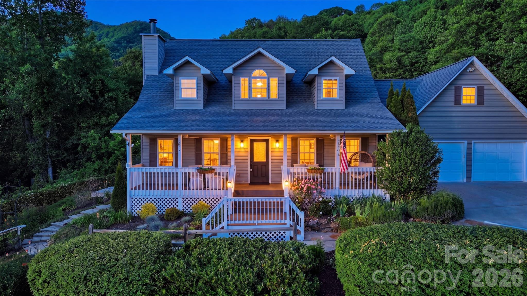 15 Racoon Point — Canton