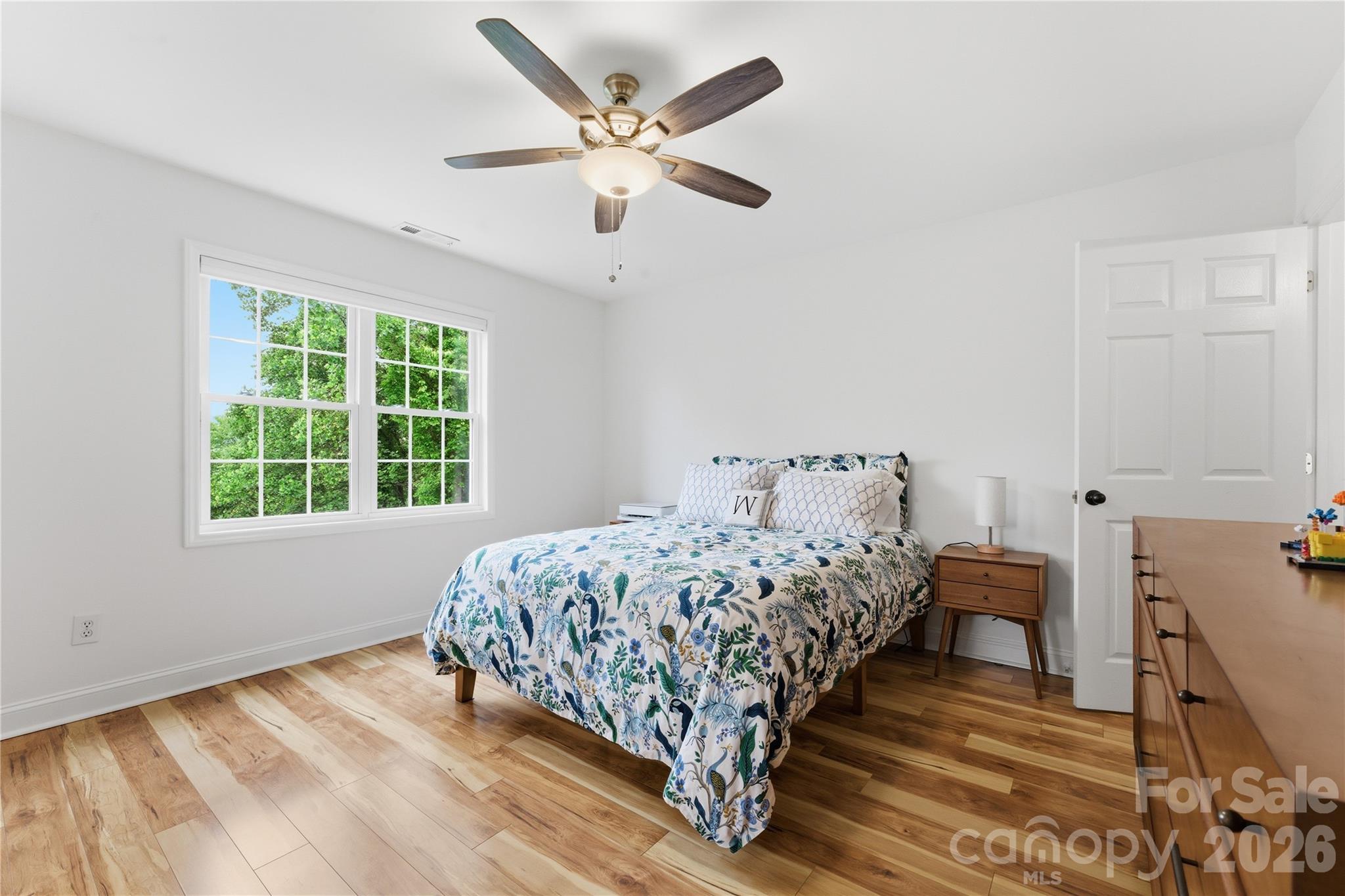 15 Racoon Point — Canton