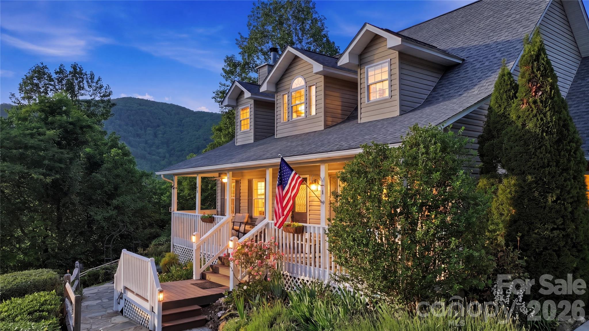 15 Racoon Point — Canton