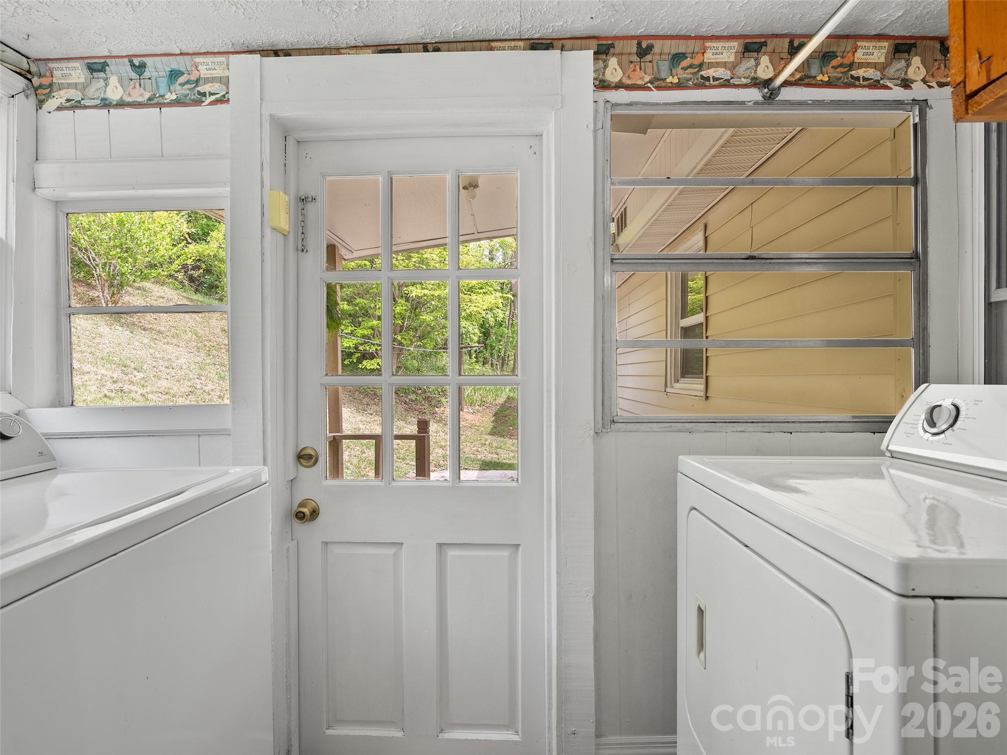 160 Cooper Street — Canton