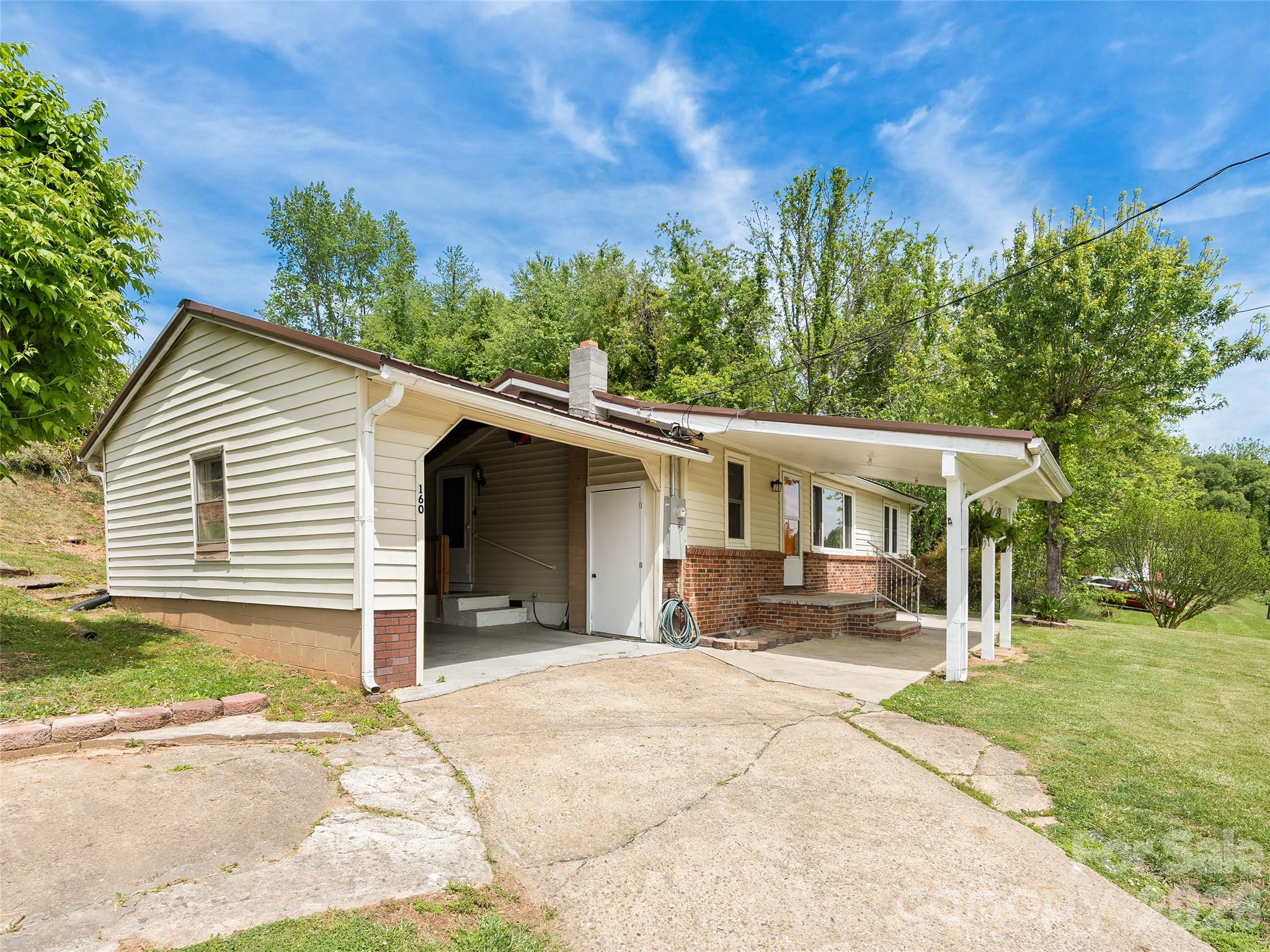 160 Cooper Street — Canton