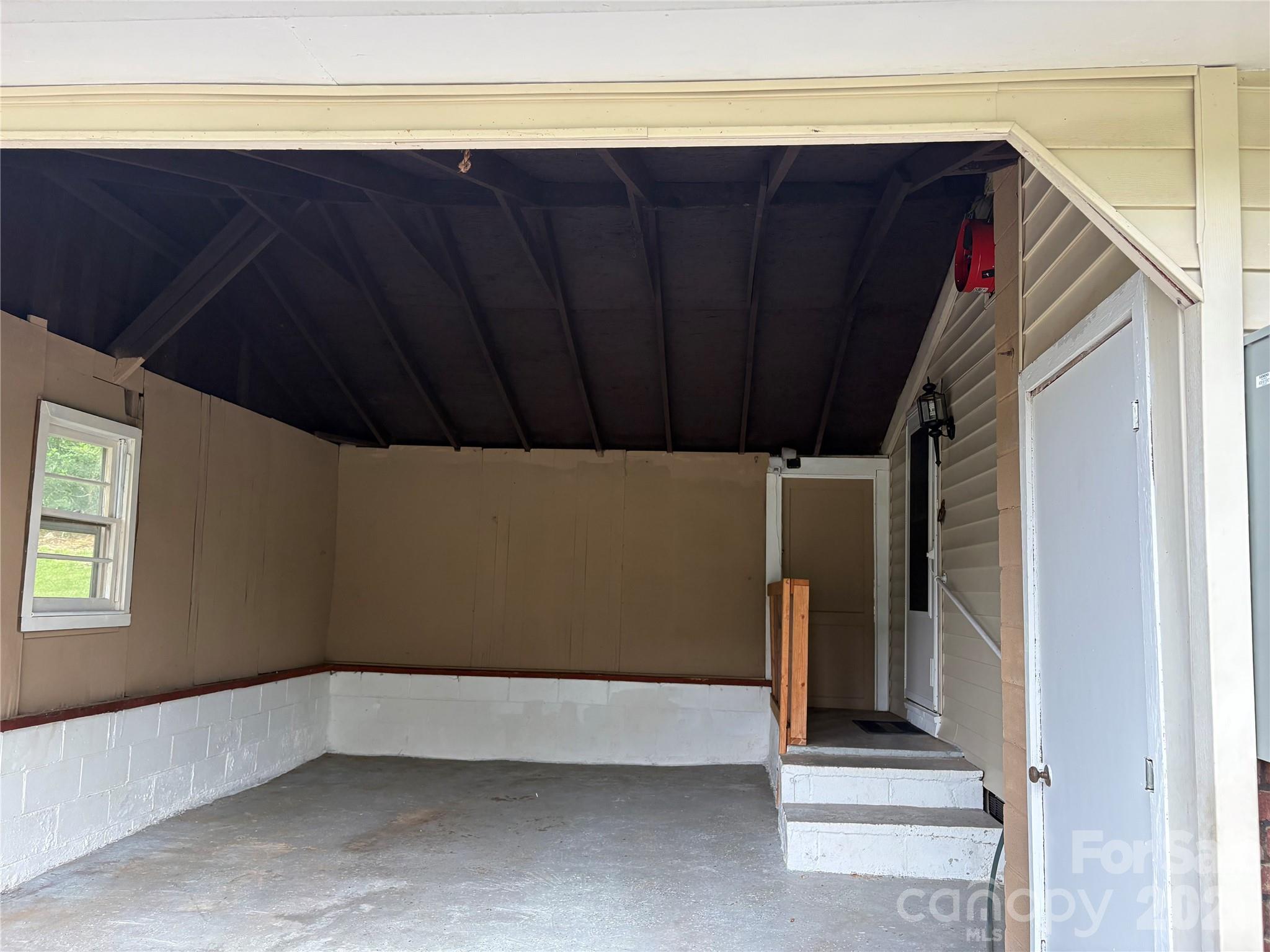 160 Cooper Street — Canton