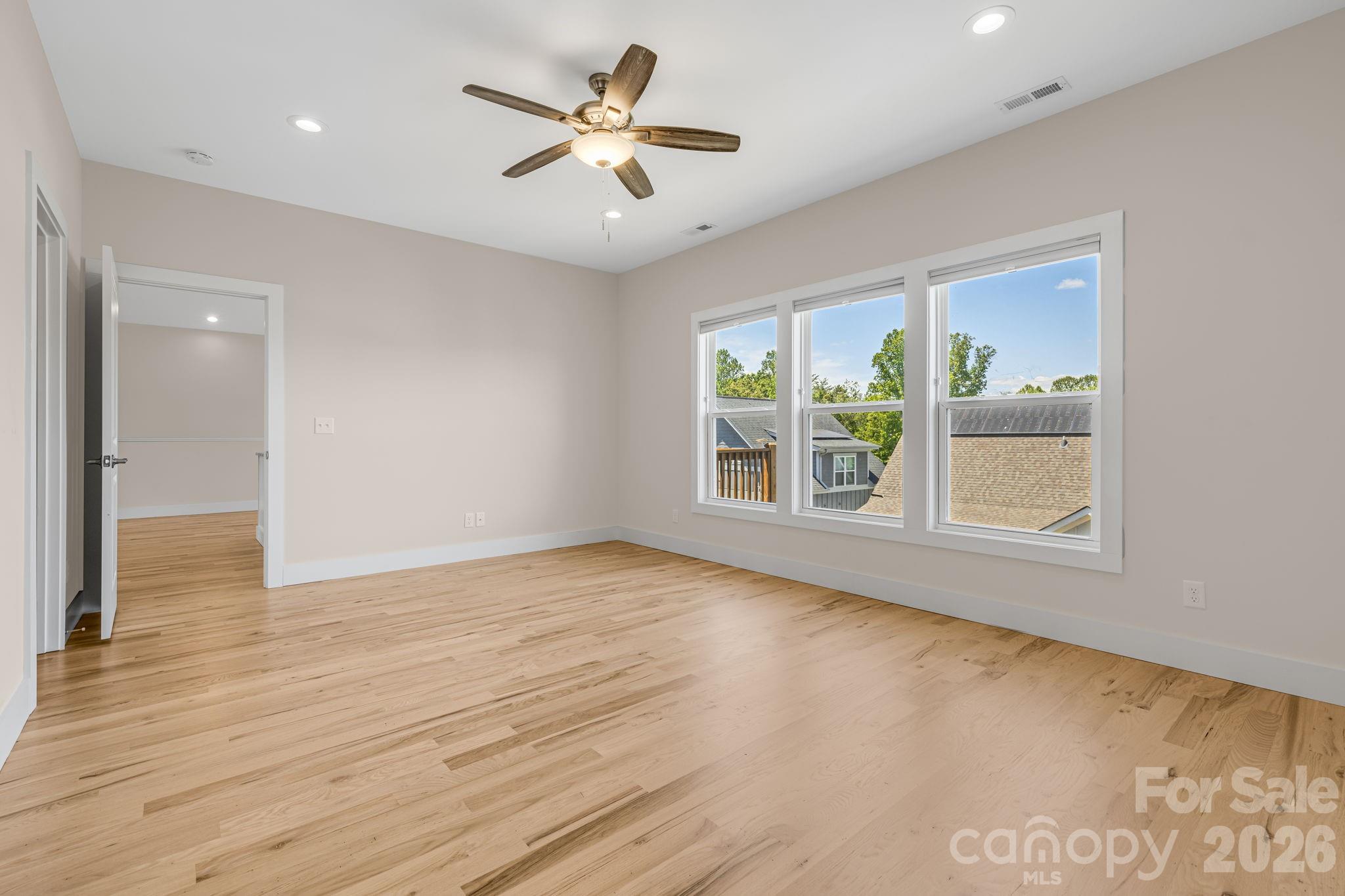 215 Oak Meadow Lane — Asheville