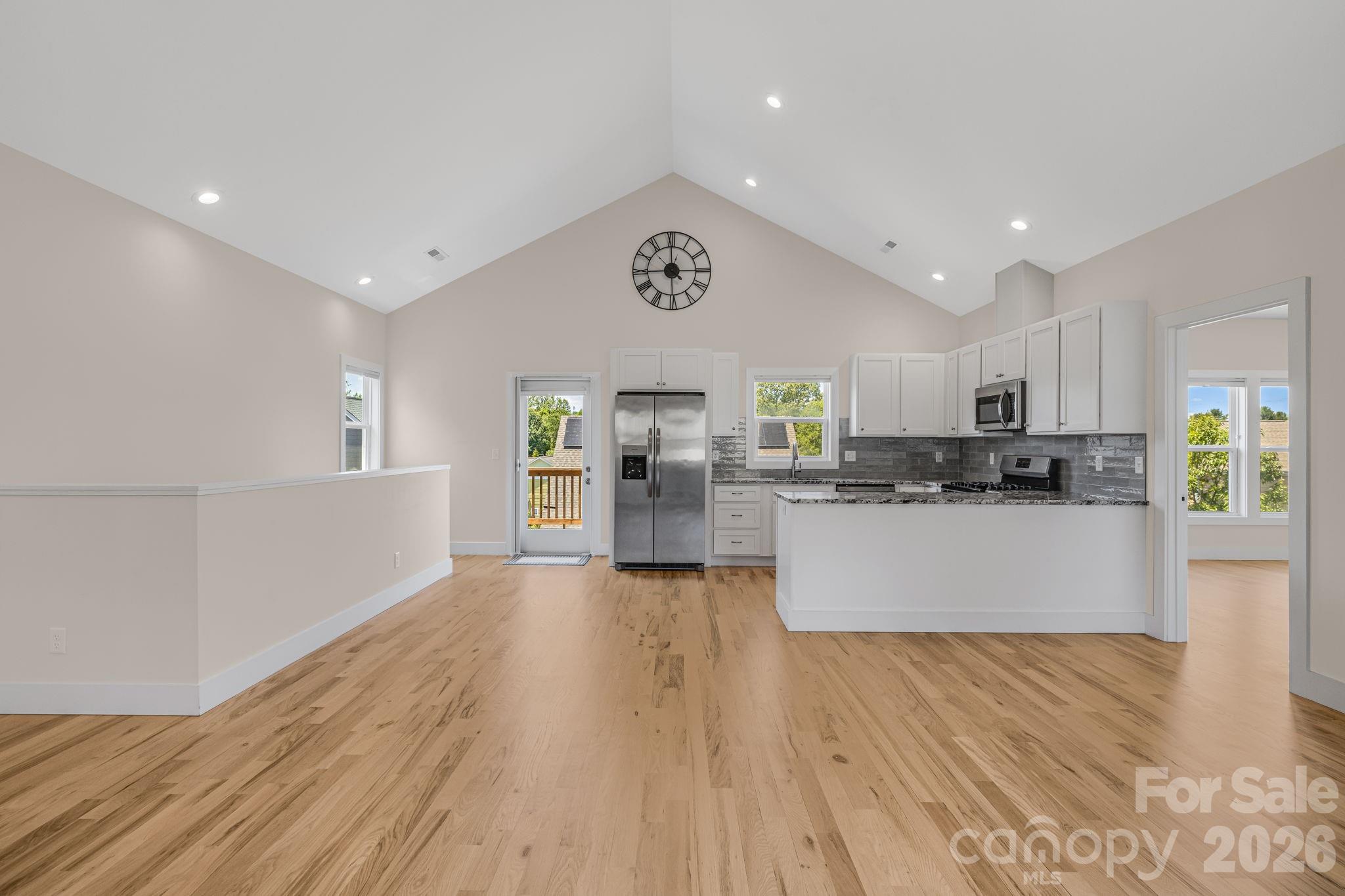 215 Oak Meadow Lane — Asheville