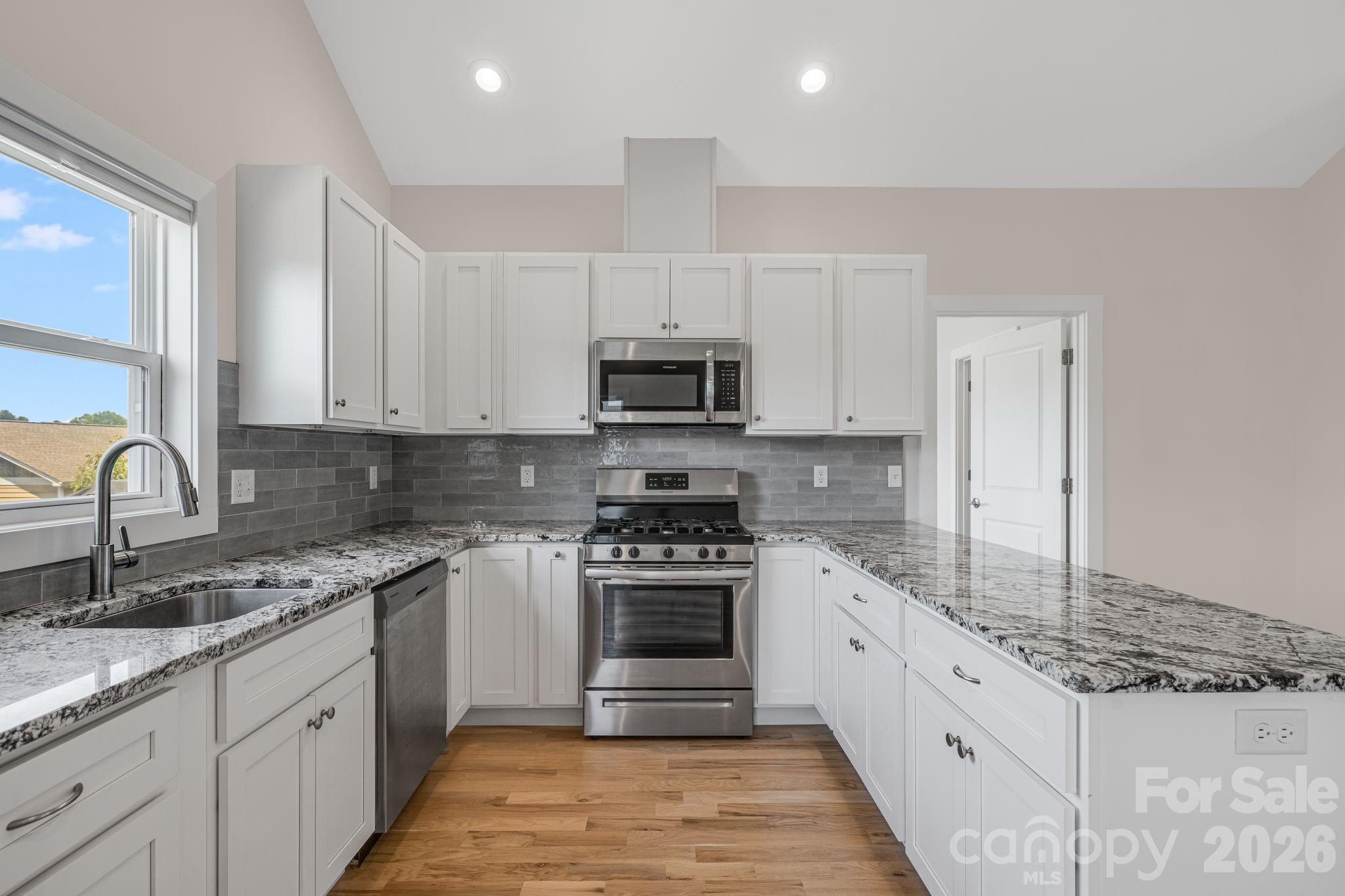 215 Oak Meadow Lane — Asheville