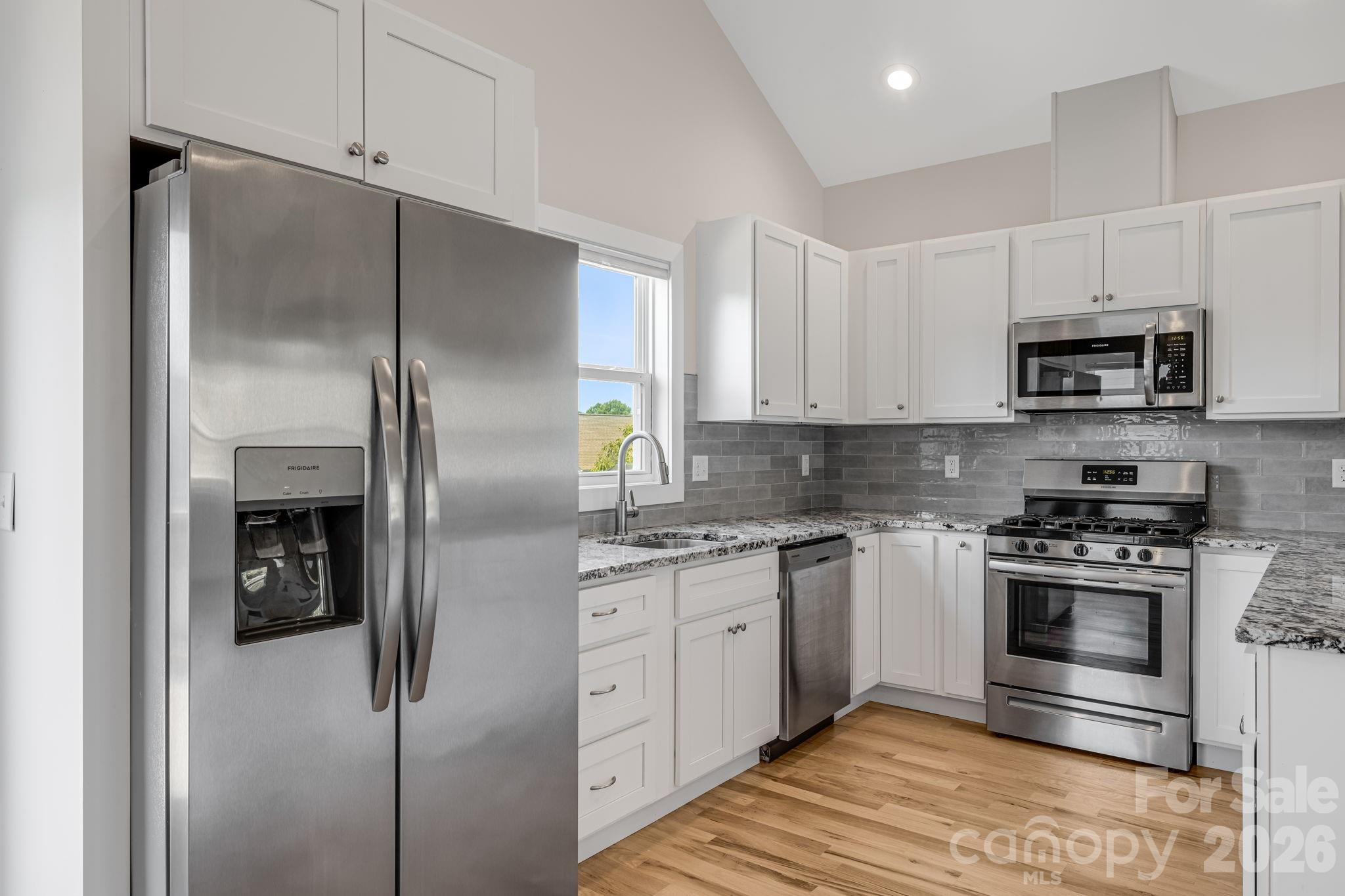215 Oak Meadow Lane — Asheville