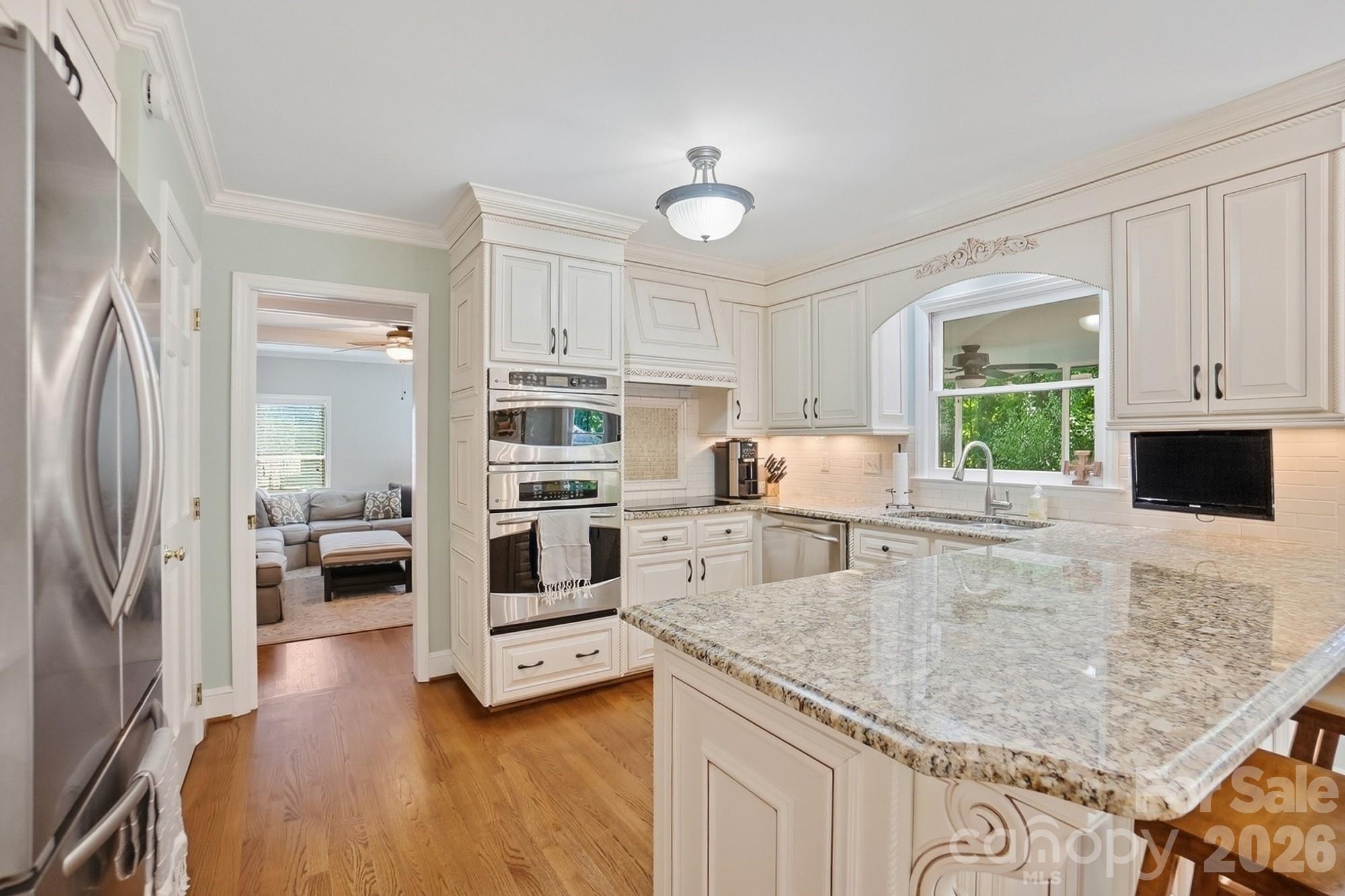 9918 Providence Forest Lane — Charlotte