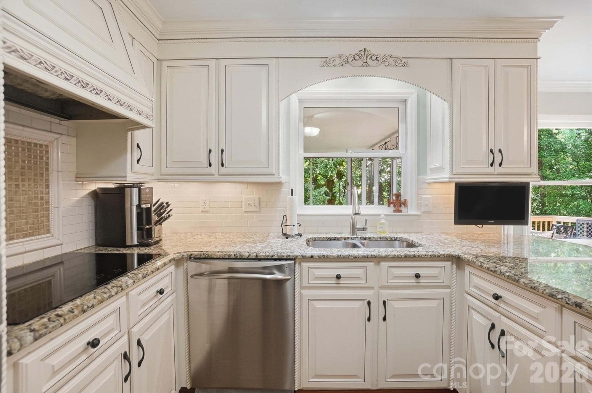 9918 Providence Forest Lane — Charlotte