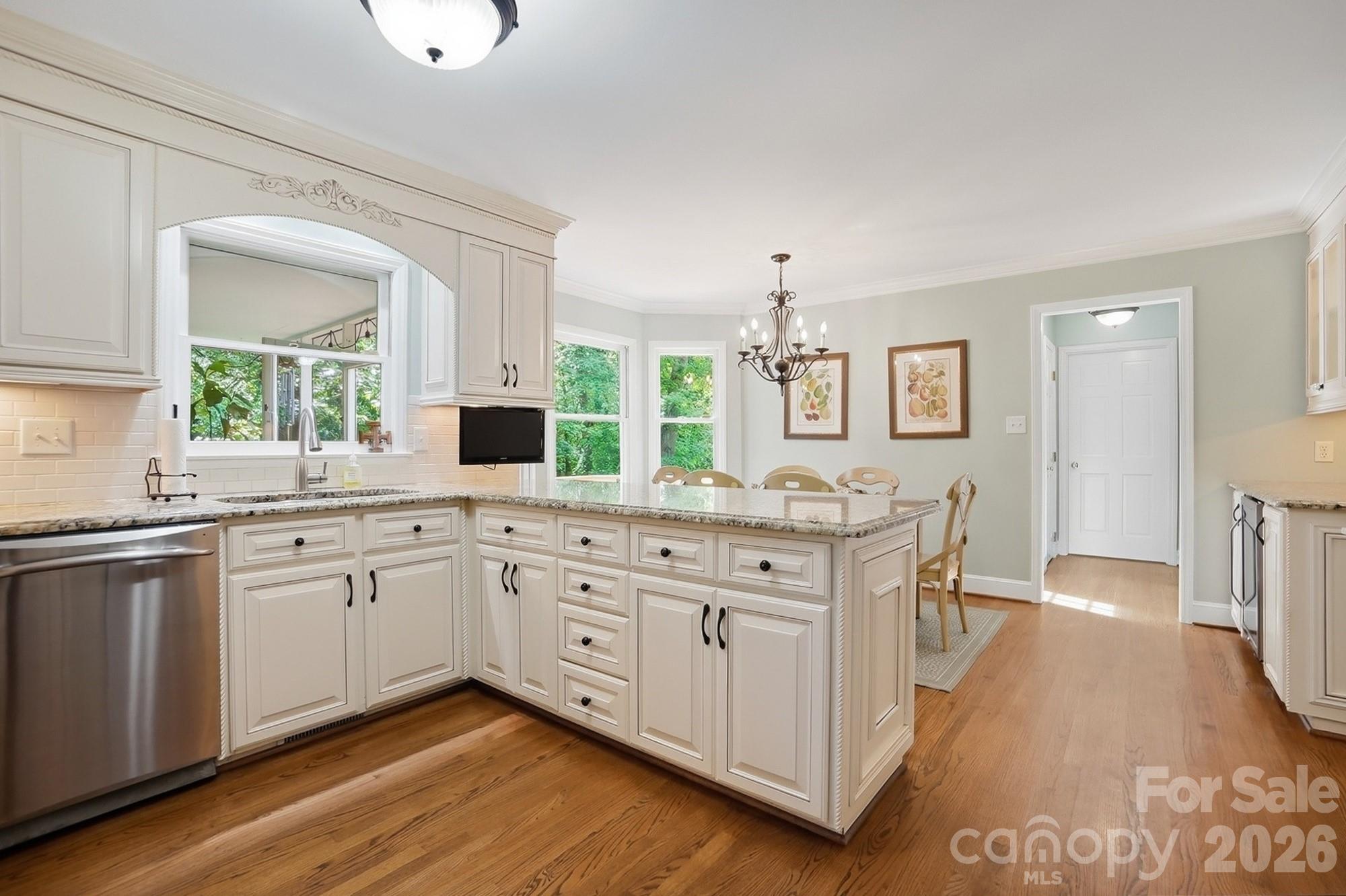 9918 Providence Forest Lane — Charlotte