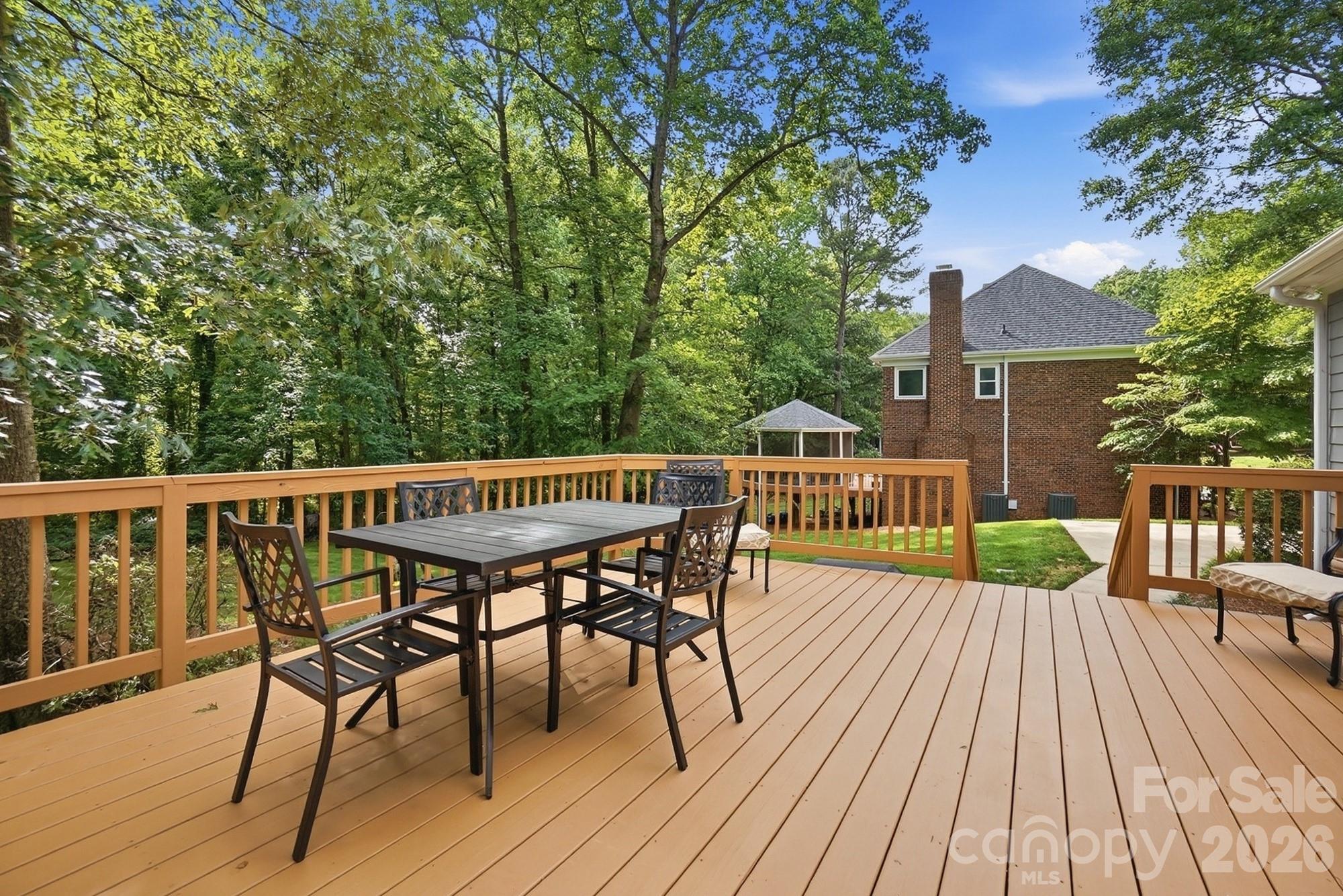 9918 Providence Forest Lane — Charlotte