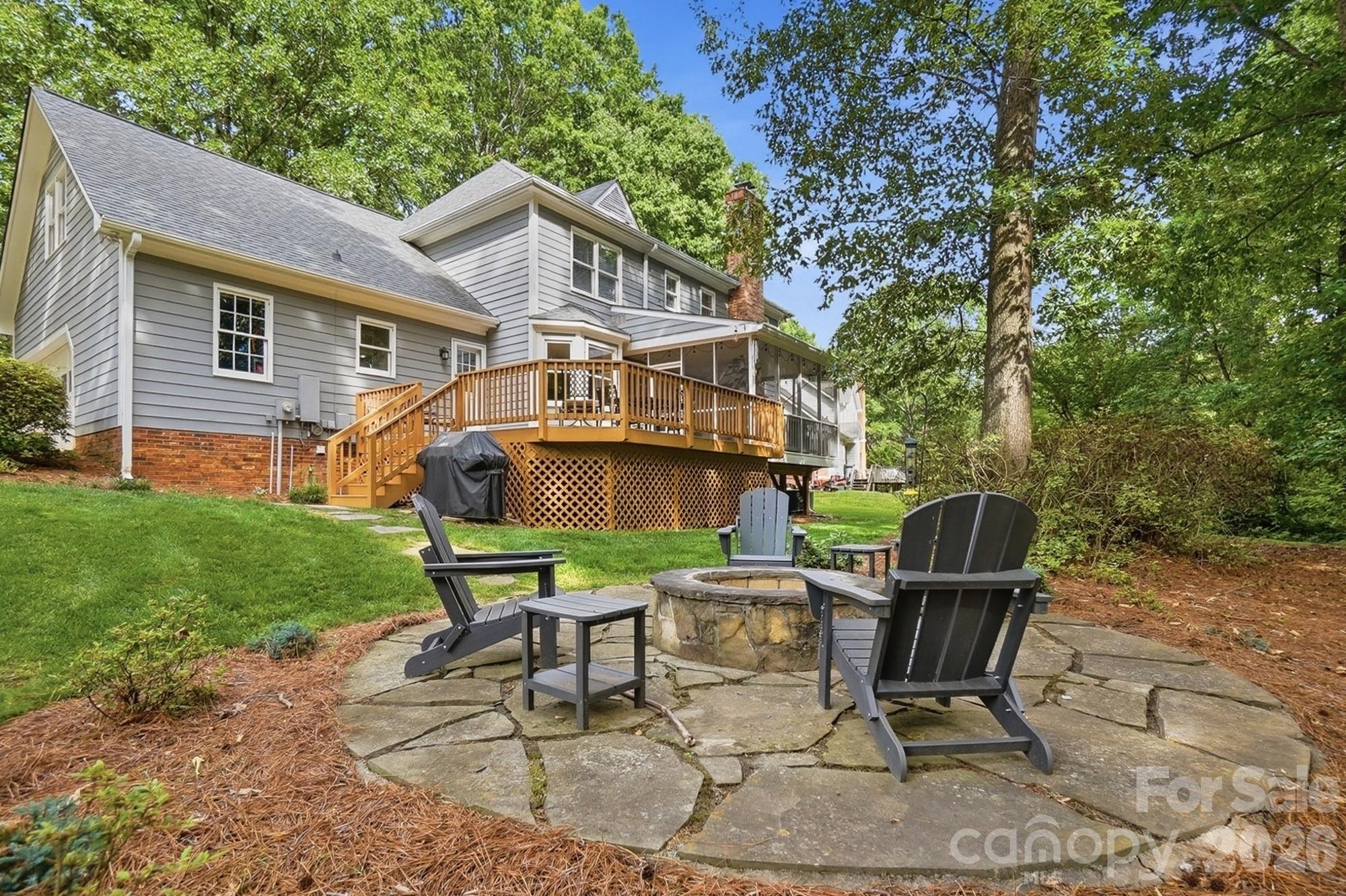 9918 Providence Forest Lane — Charlotte
