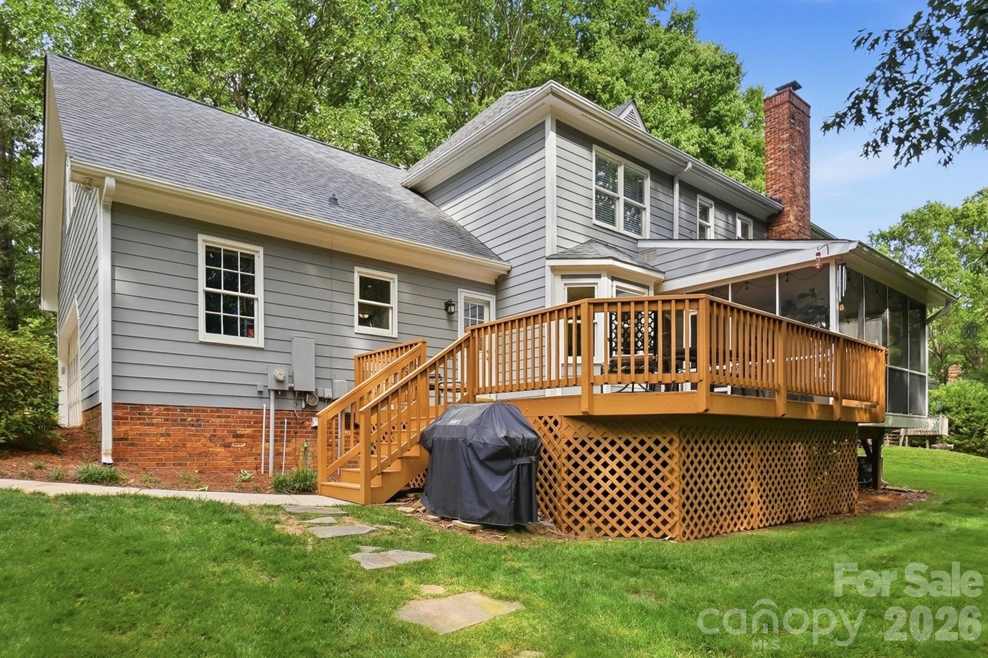 9918 Providence Forest Lane — Charlotte